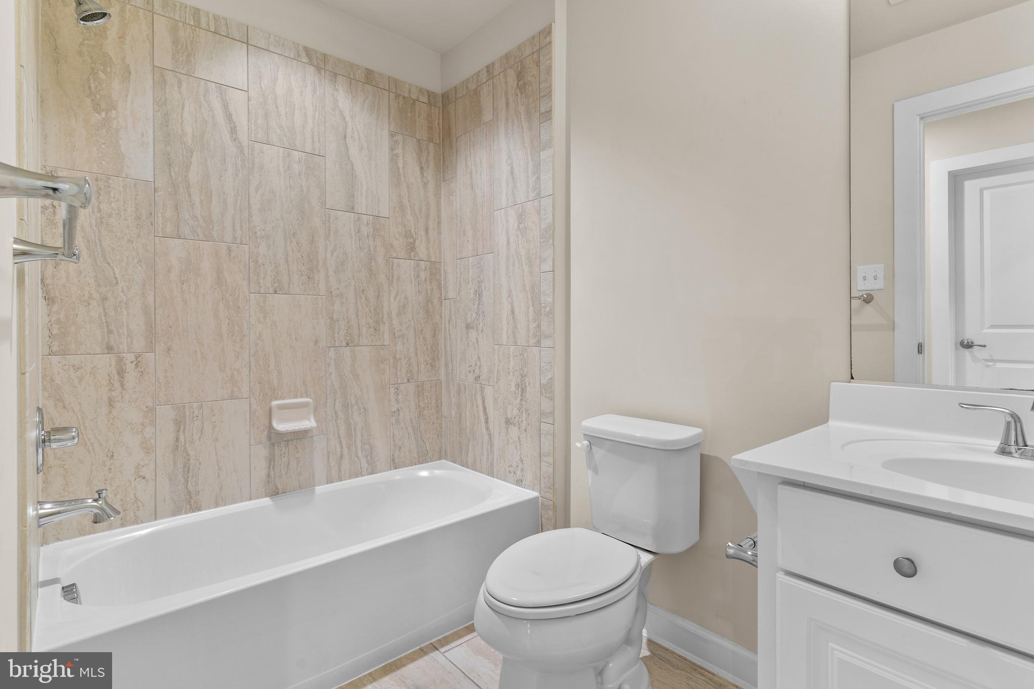 DISCOVERY SQUARE - Residential Lease