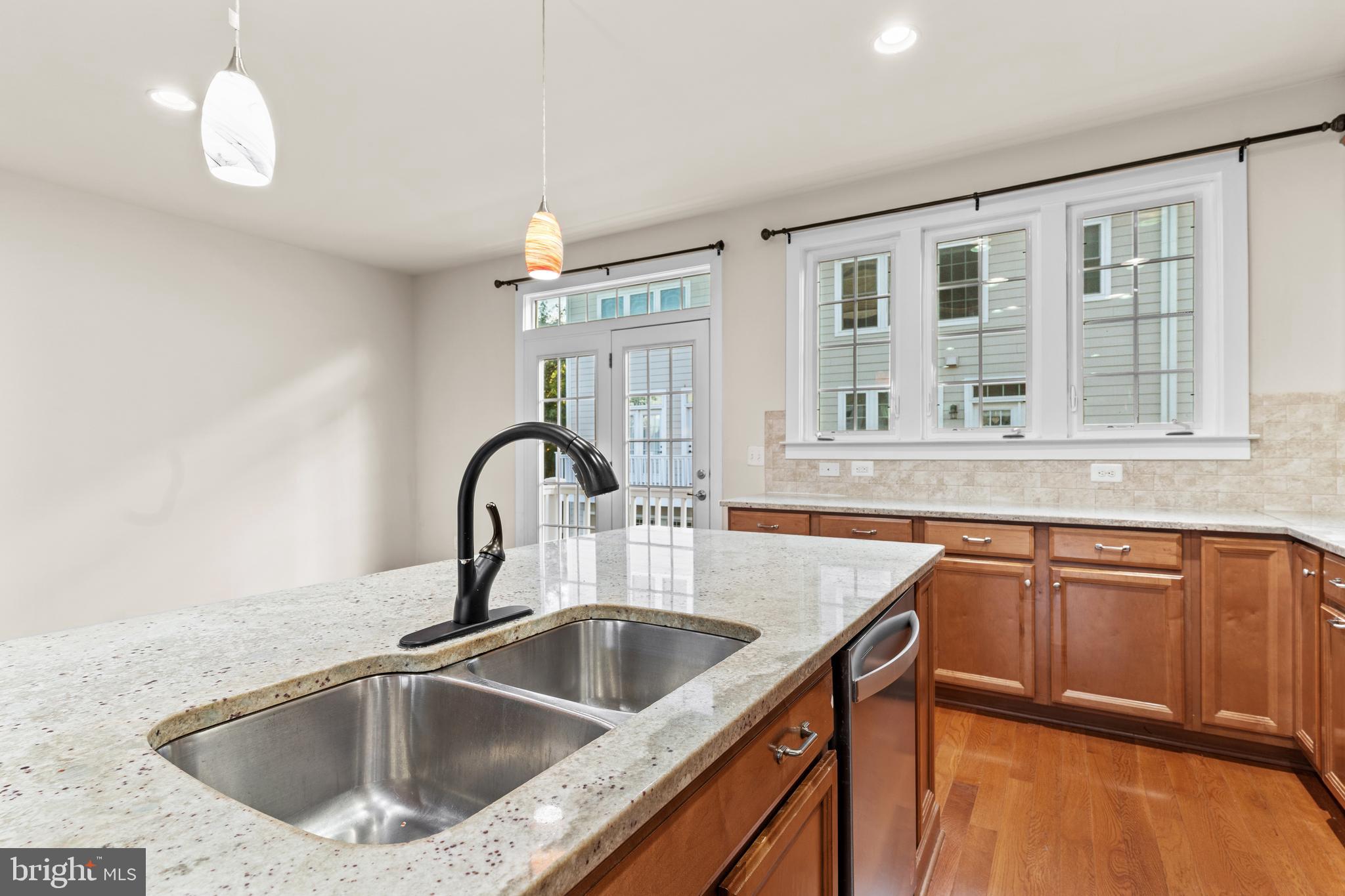 DISCOVERY SQUARE - Residential Lease