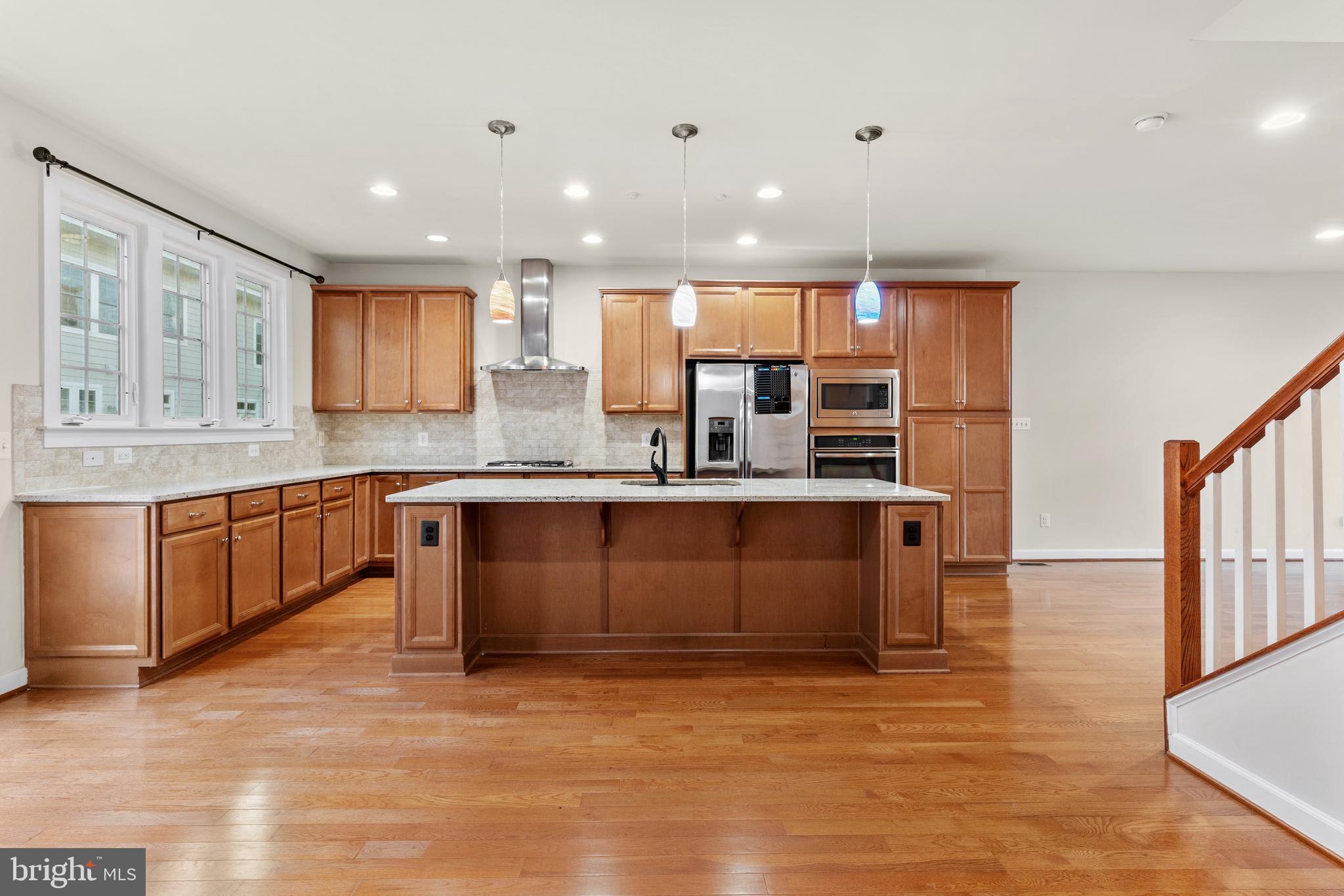 DISCOVERY SQUARE - Residential Lease