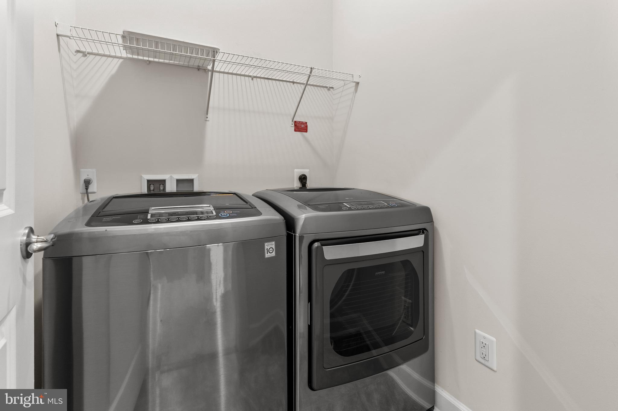 DISCOVERY SQUARE - Residential Lease