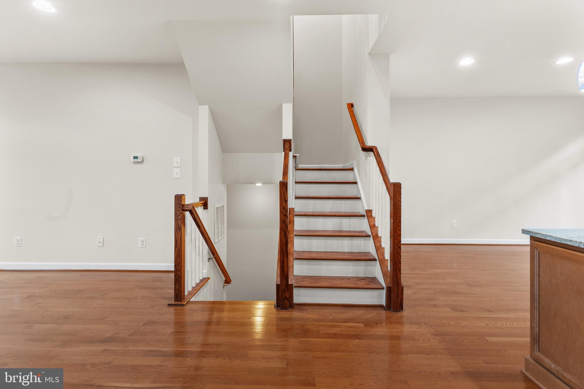 DISCOVERY SQUARE - Residential Lease