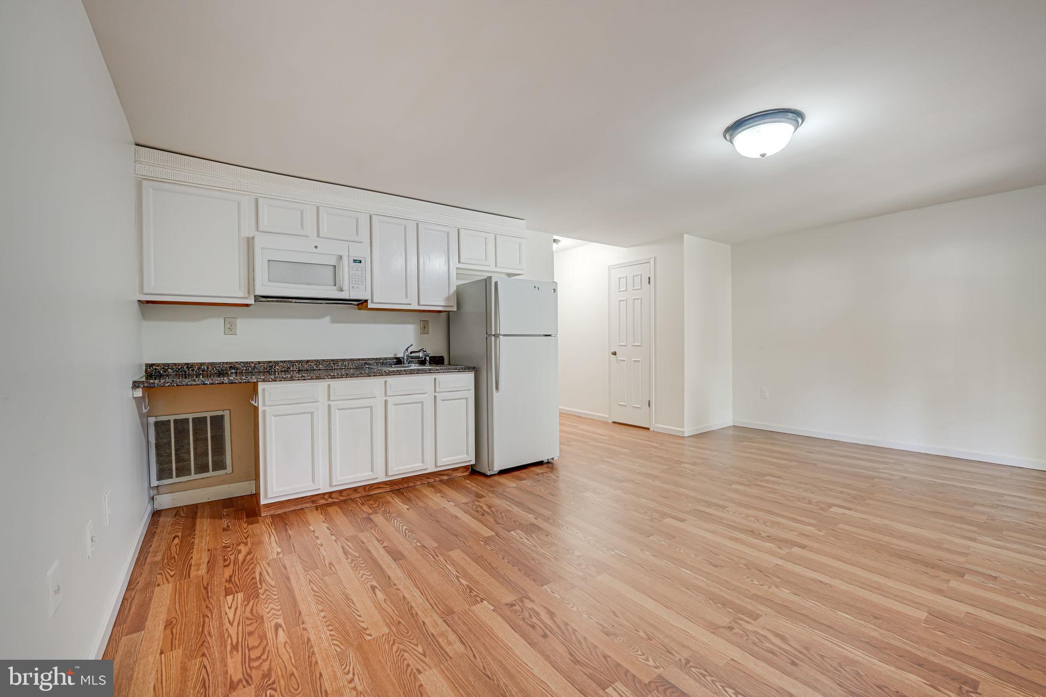 RUNNYMEADE - Residential Lease