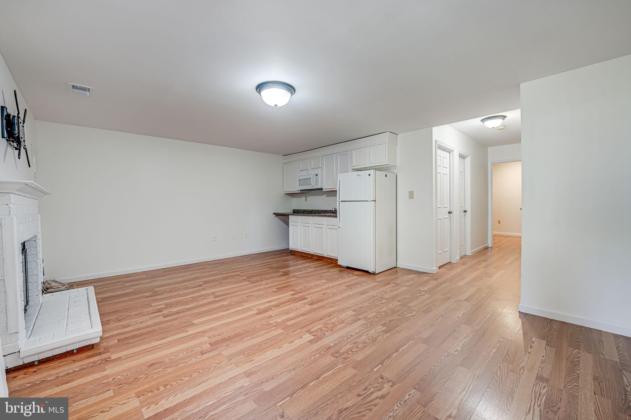 RUNNYMEADE - Residential Lease