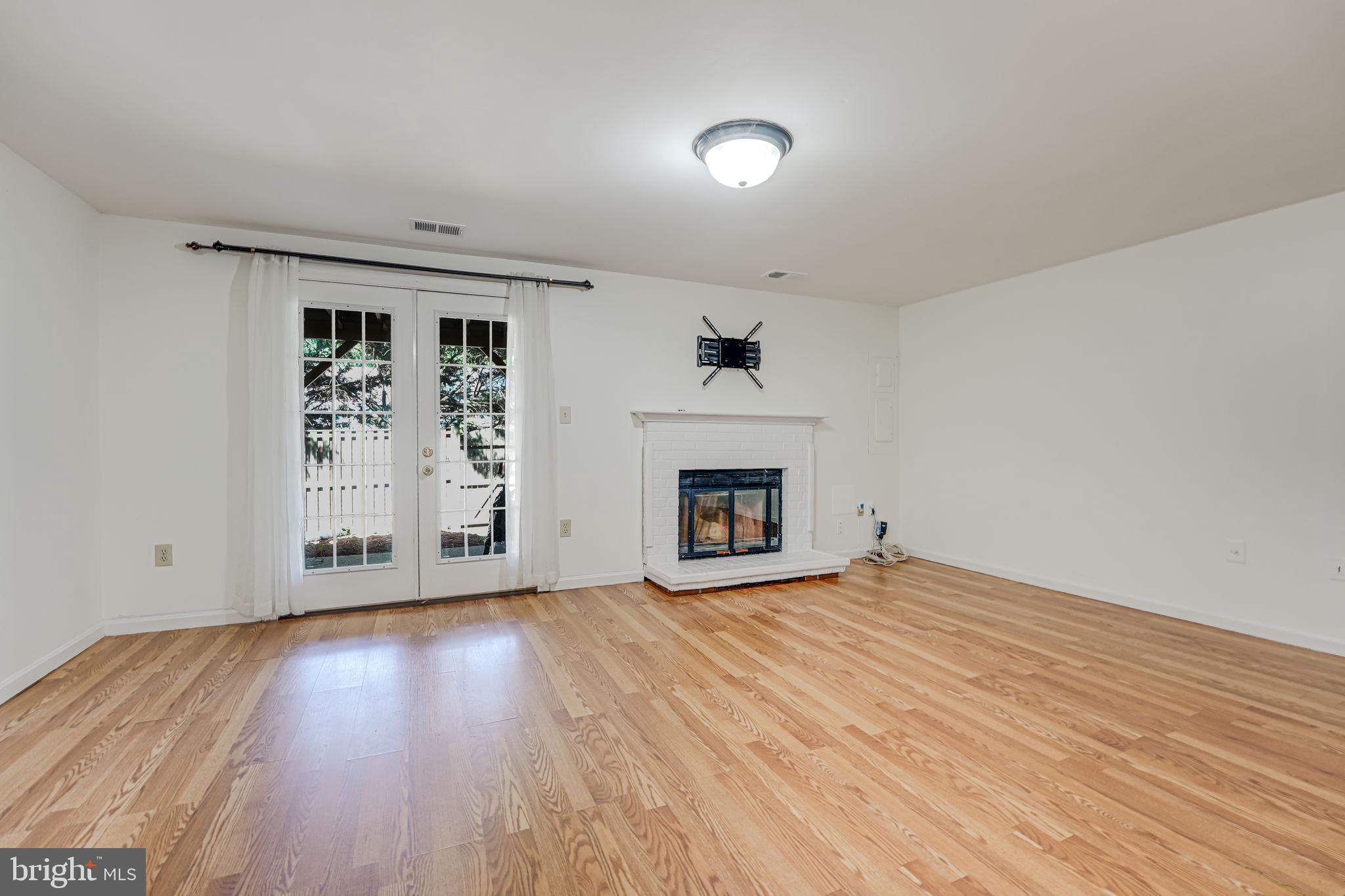 RUNNYMEADE - Residential Lease