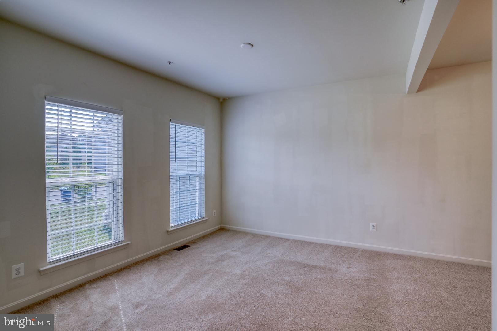 WALNUT HILL - Residential