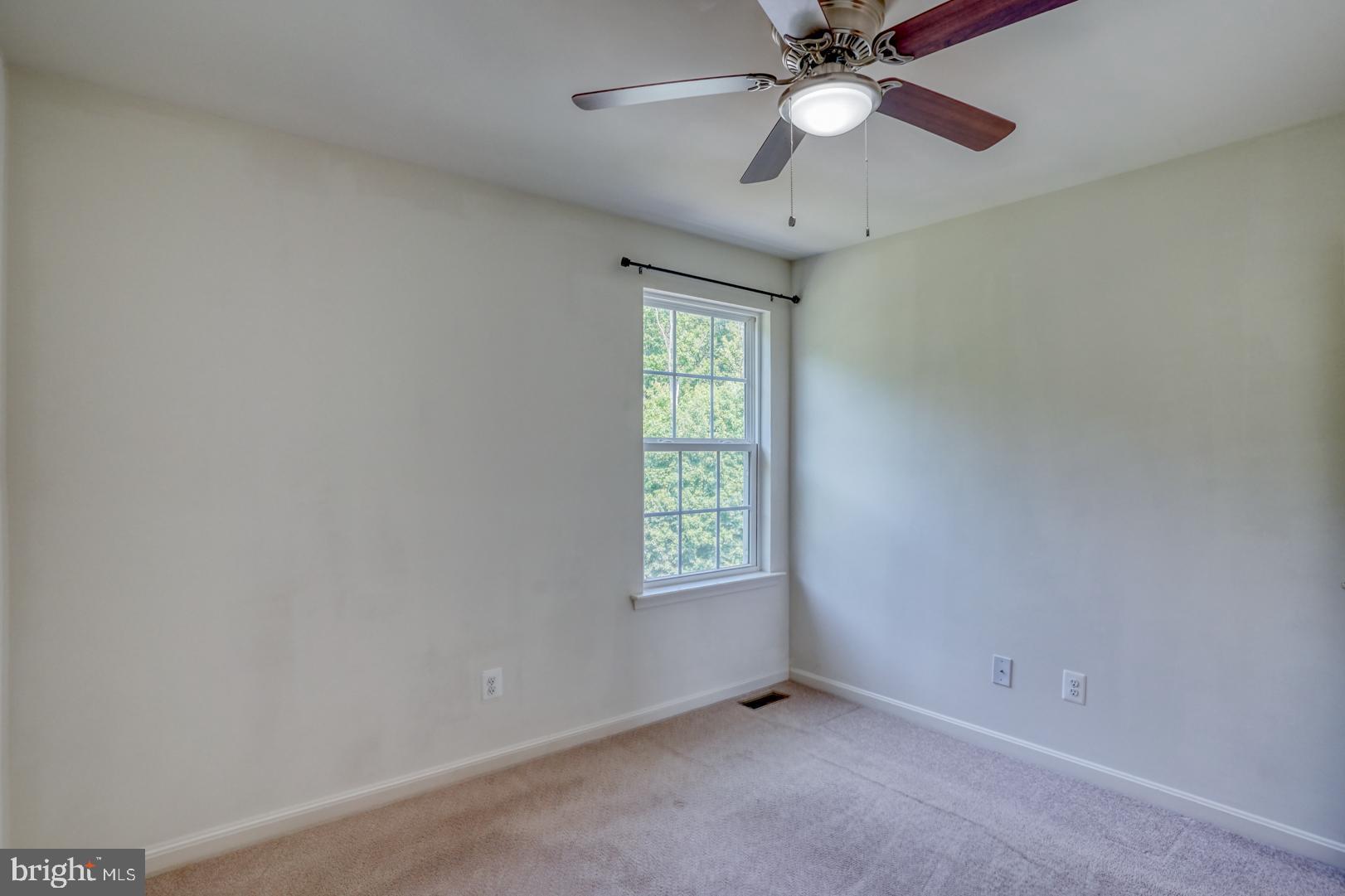 WALNUT HILL - Residential