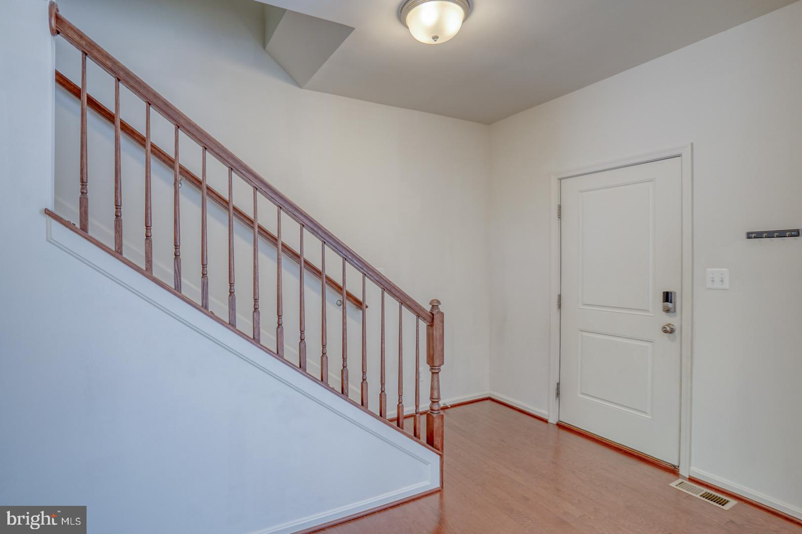 WALNUT HILL - Residential