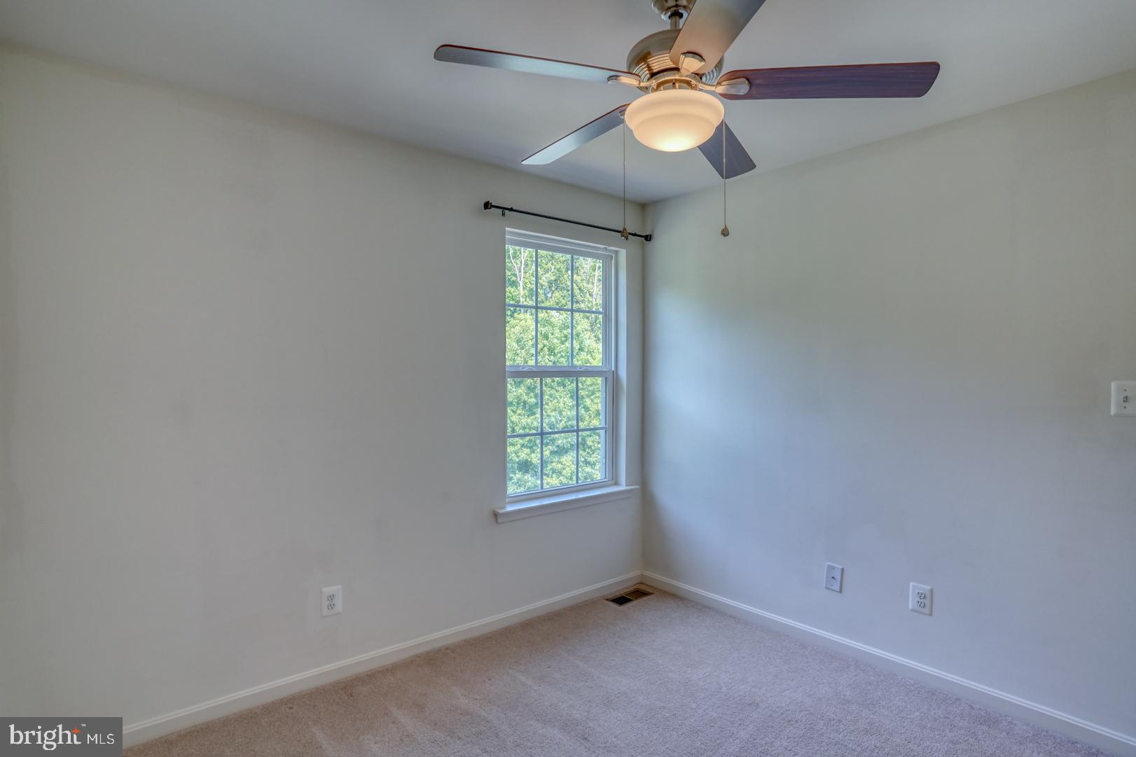 WALNUT HILL - Residential