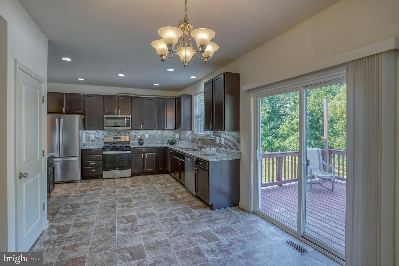 WALNUT HILL - Residential