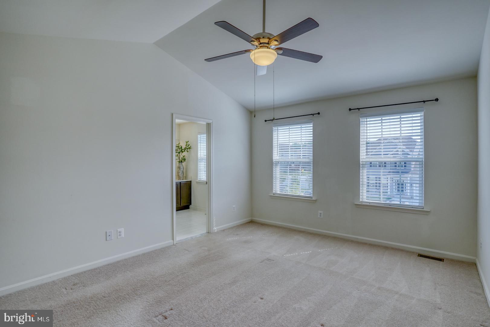 WALNUT HILL - Residential