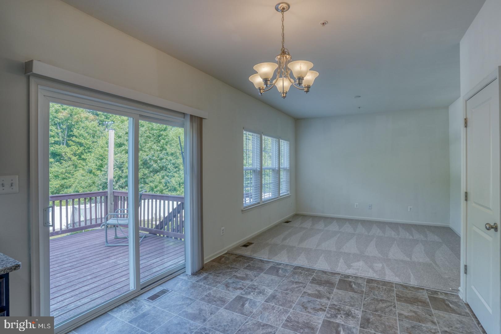 WALNUT HILL - Residential