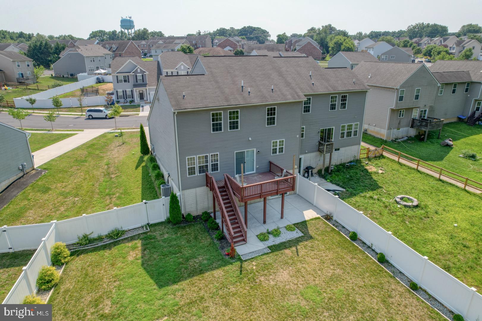 WALNUT HILL - Residential