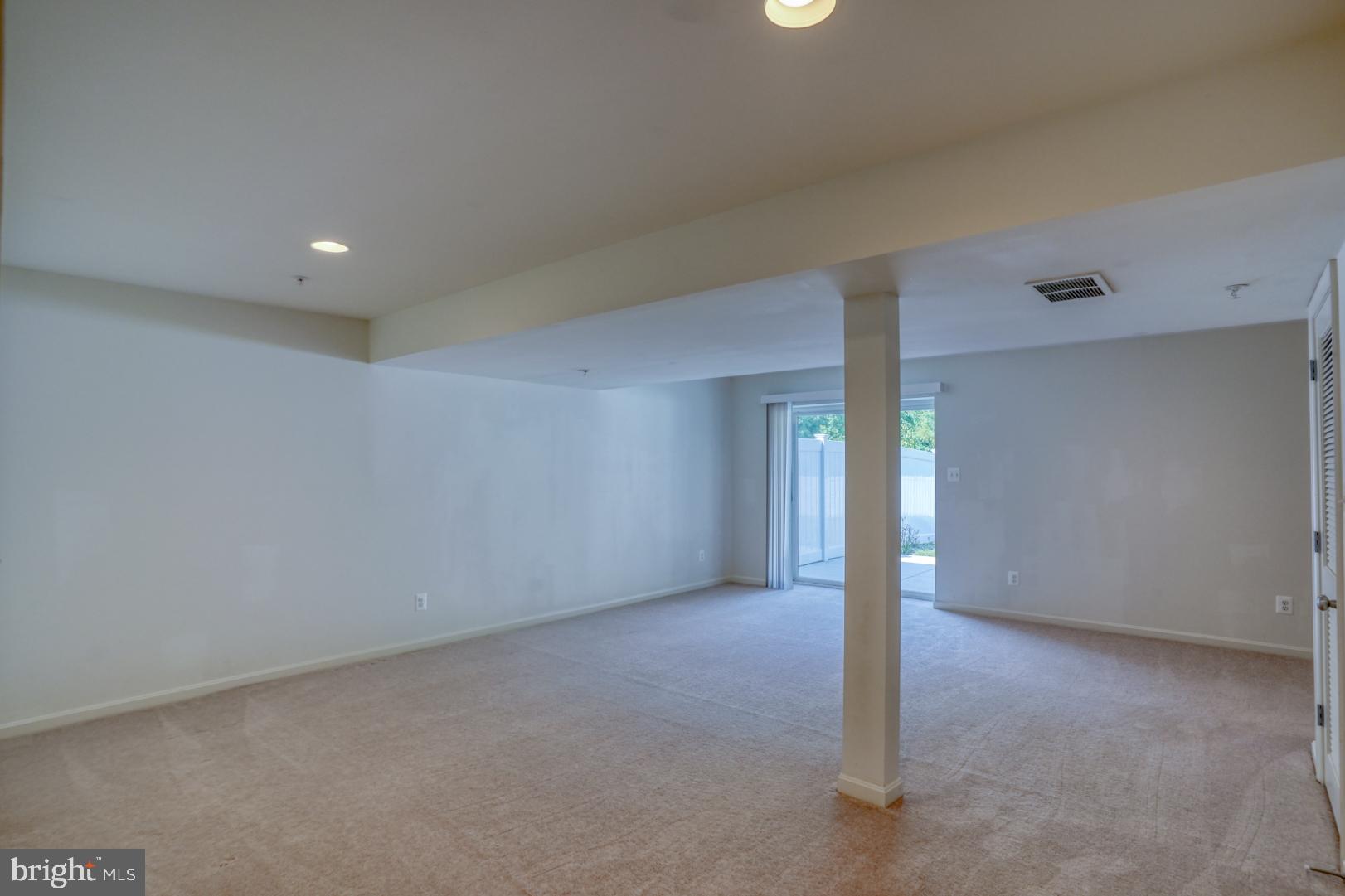 WALNUT HILL - Residential