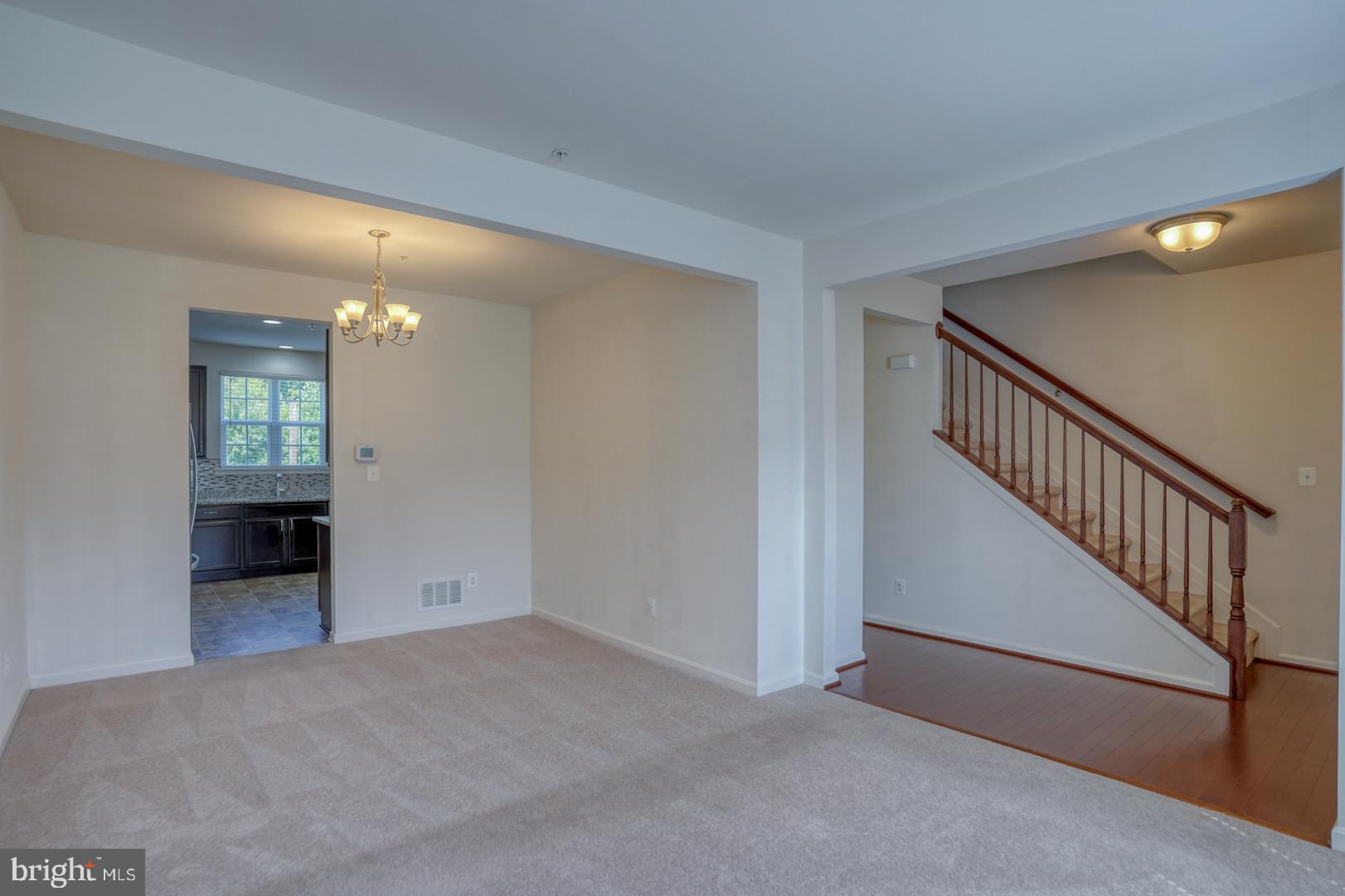 WALNUT HILL - Residential