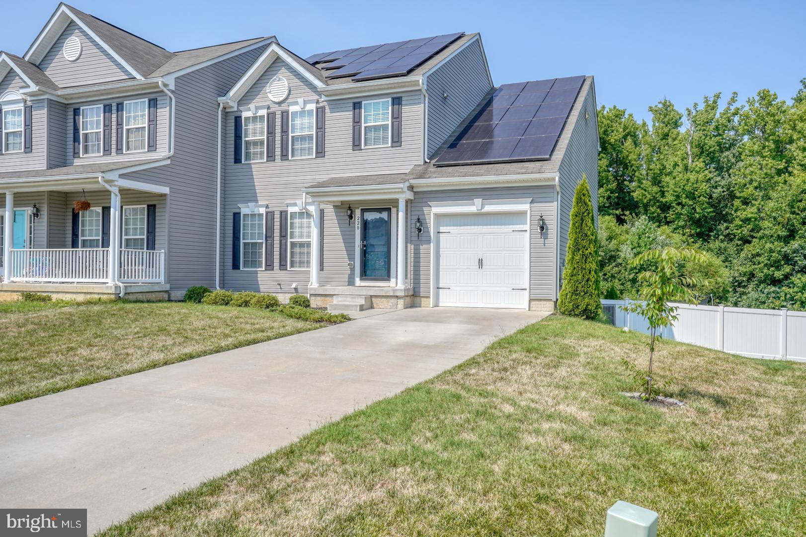 WALNUT HILL - Residential