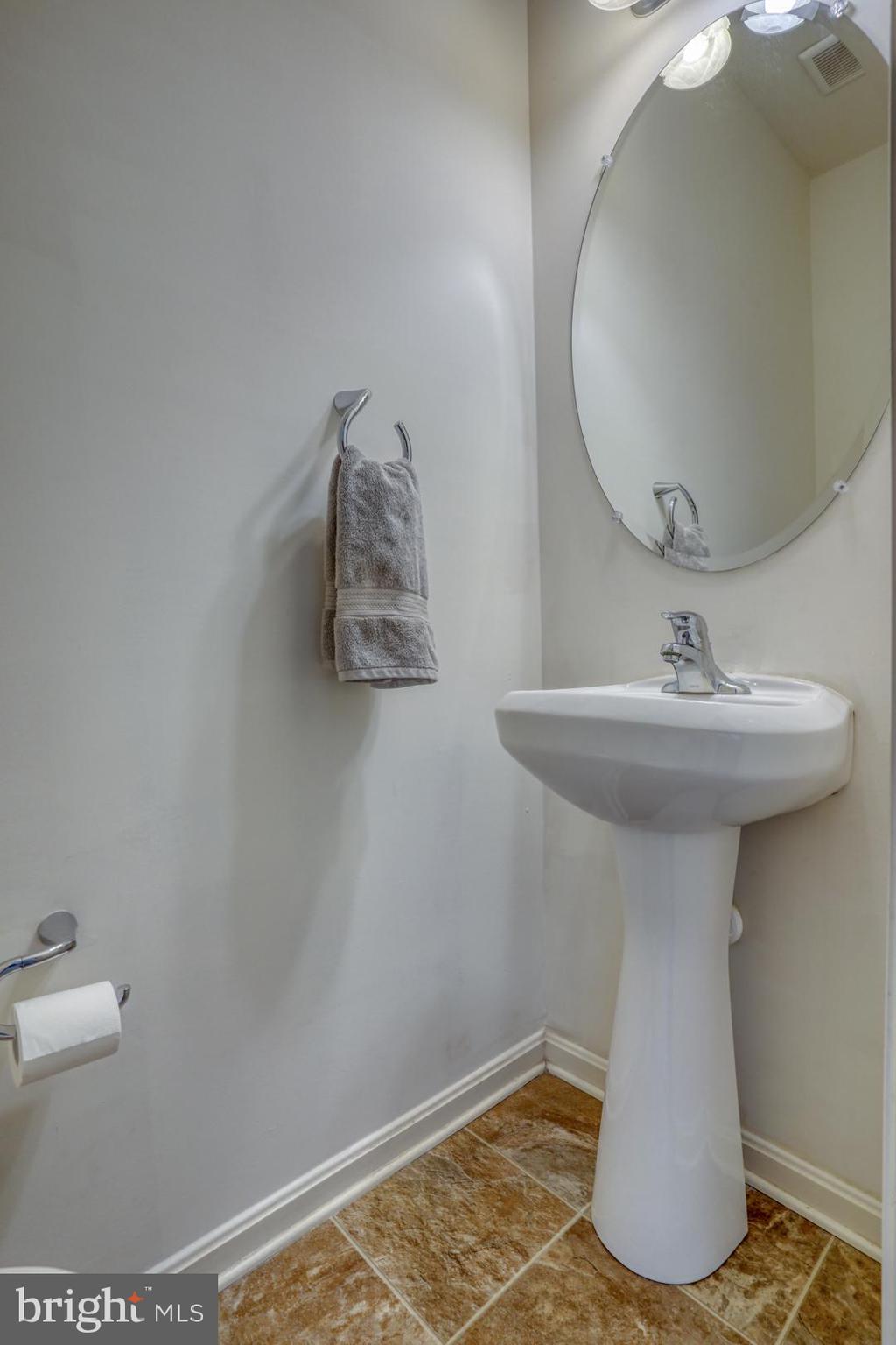 WALNUT HILL - Residential