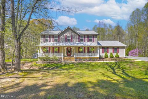 936 DECESARIS DRIVE LOTHIAN MD 20711