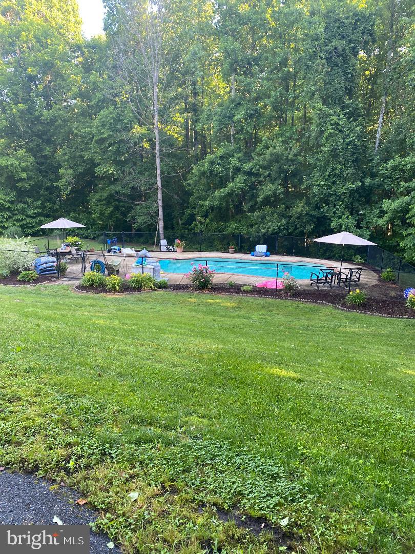 936 DECESARIS DRIVE