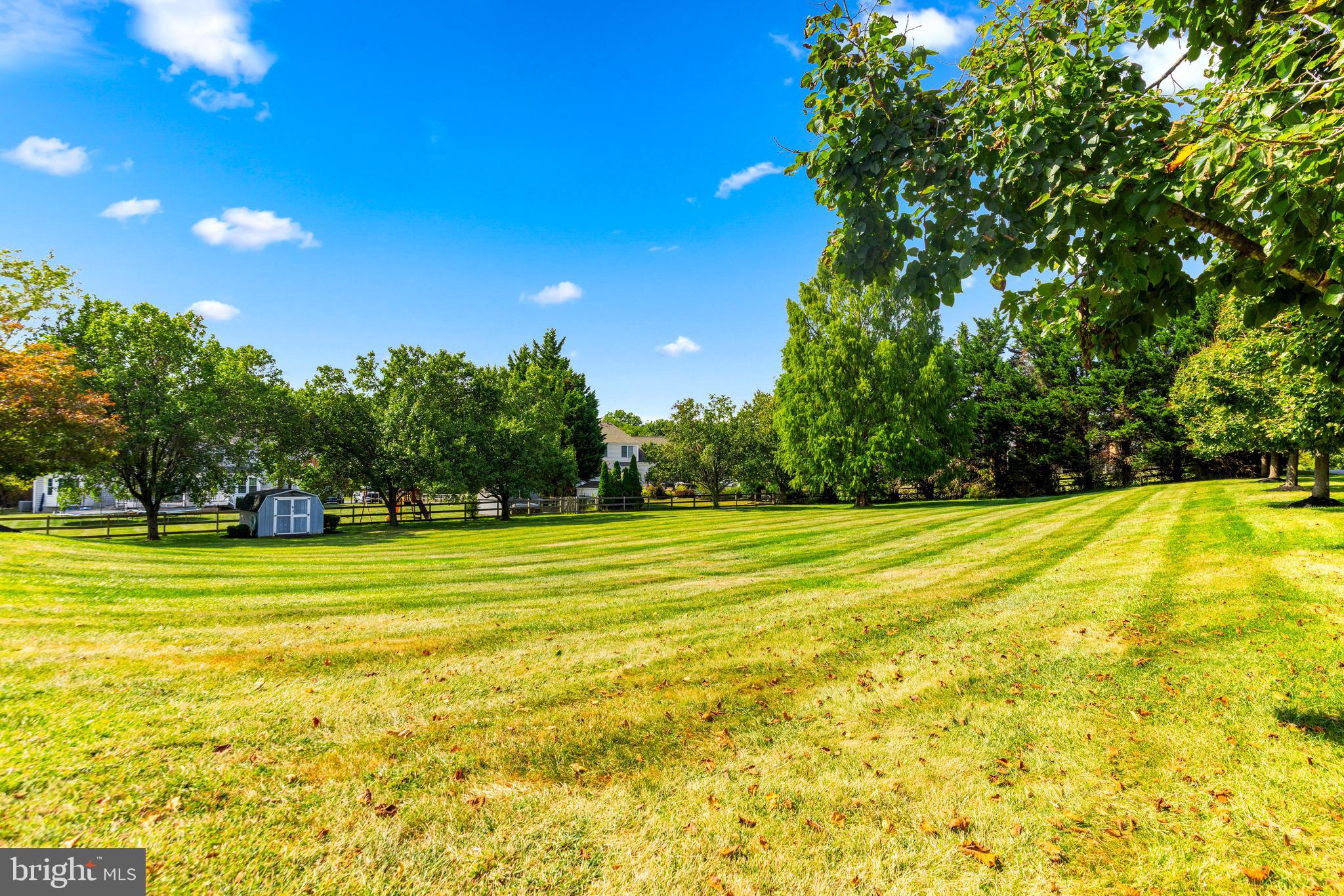 ASHLEIGH KNOLLS - Residential