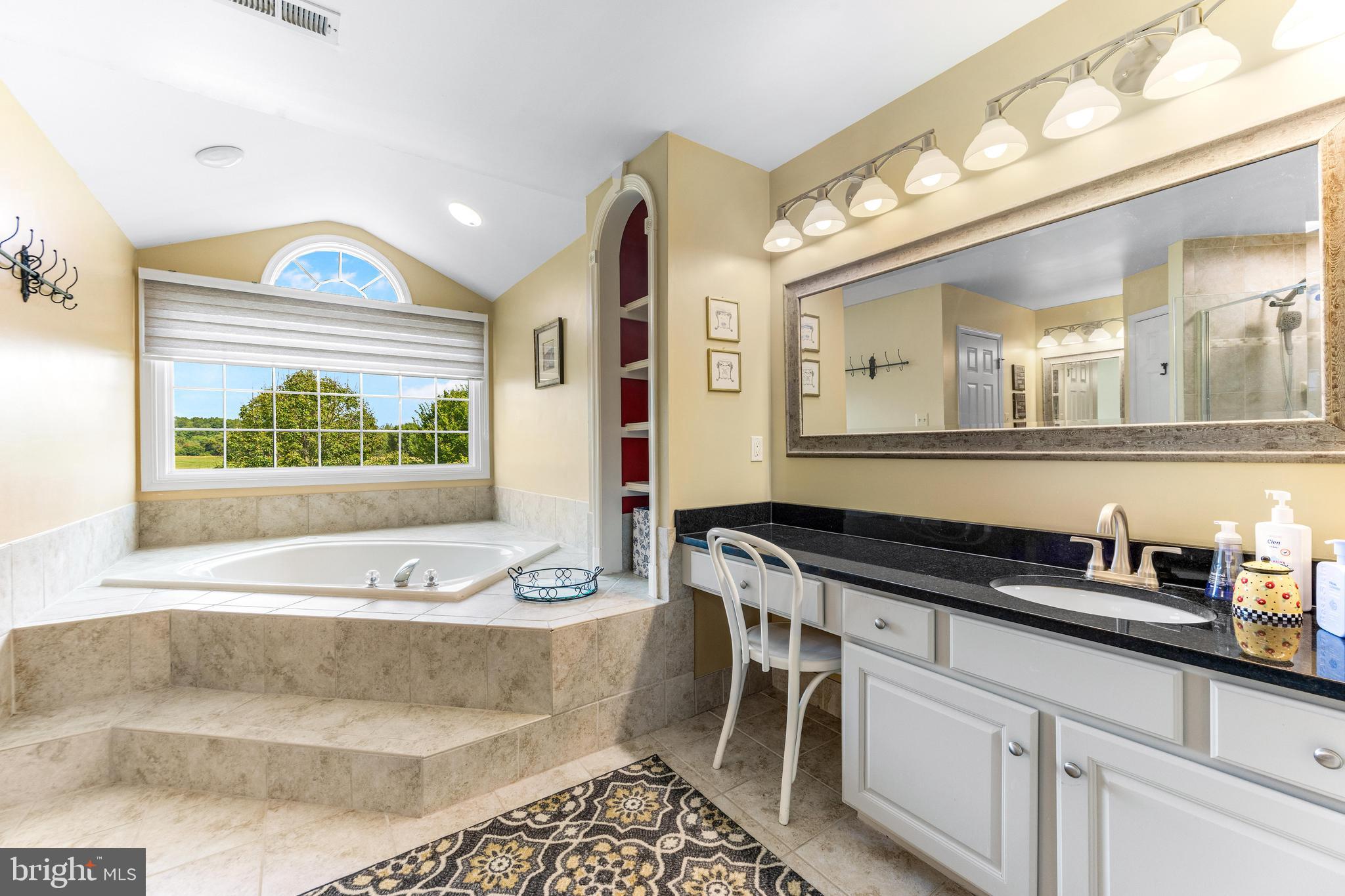 ASHLEIGH KNOLLS - Residential