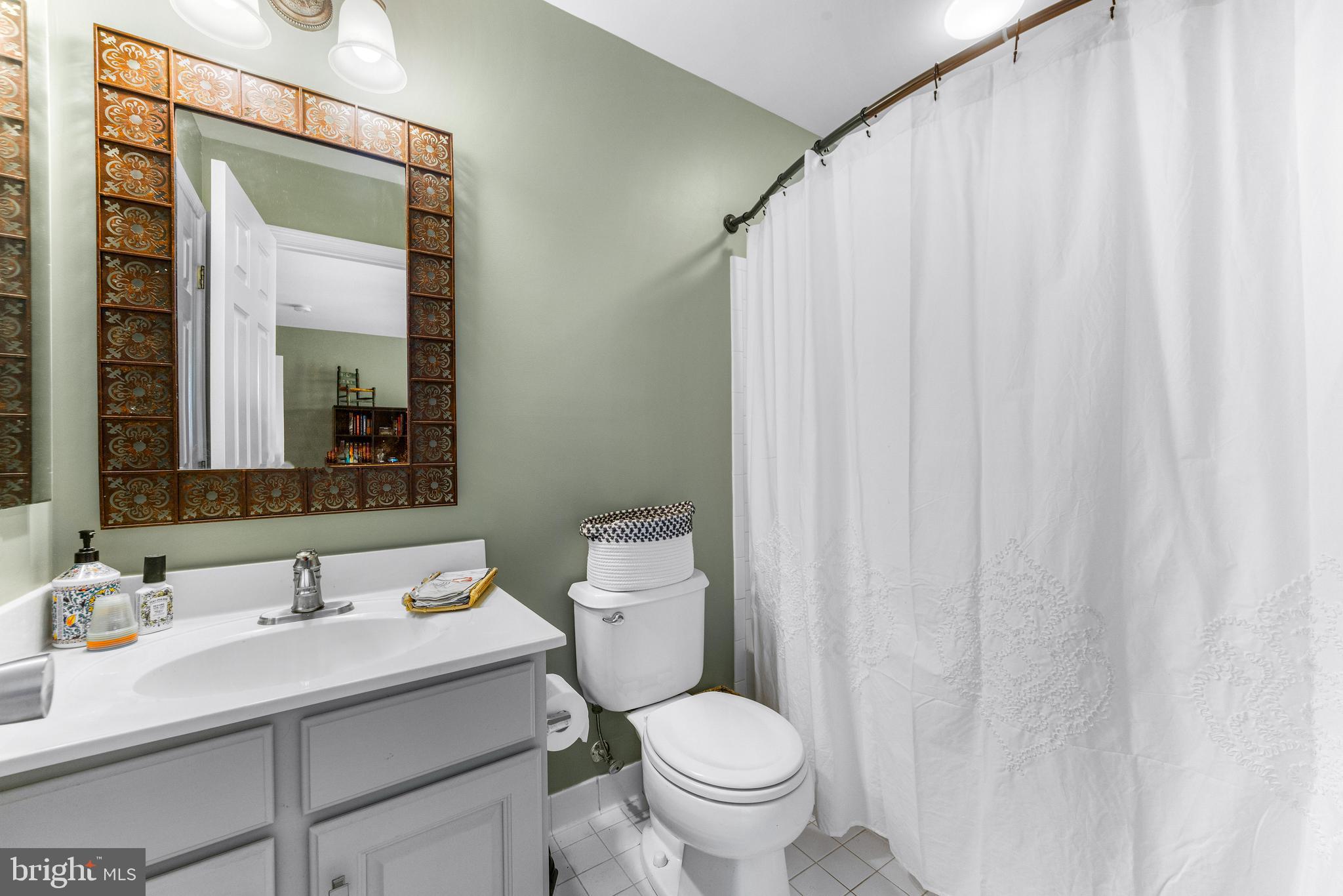 ASHLEIGH KNOLLS - Residential