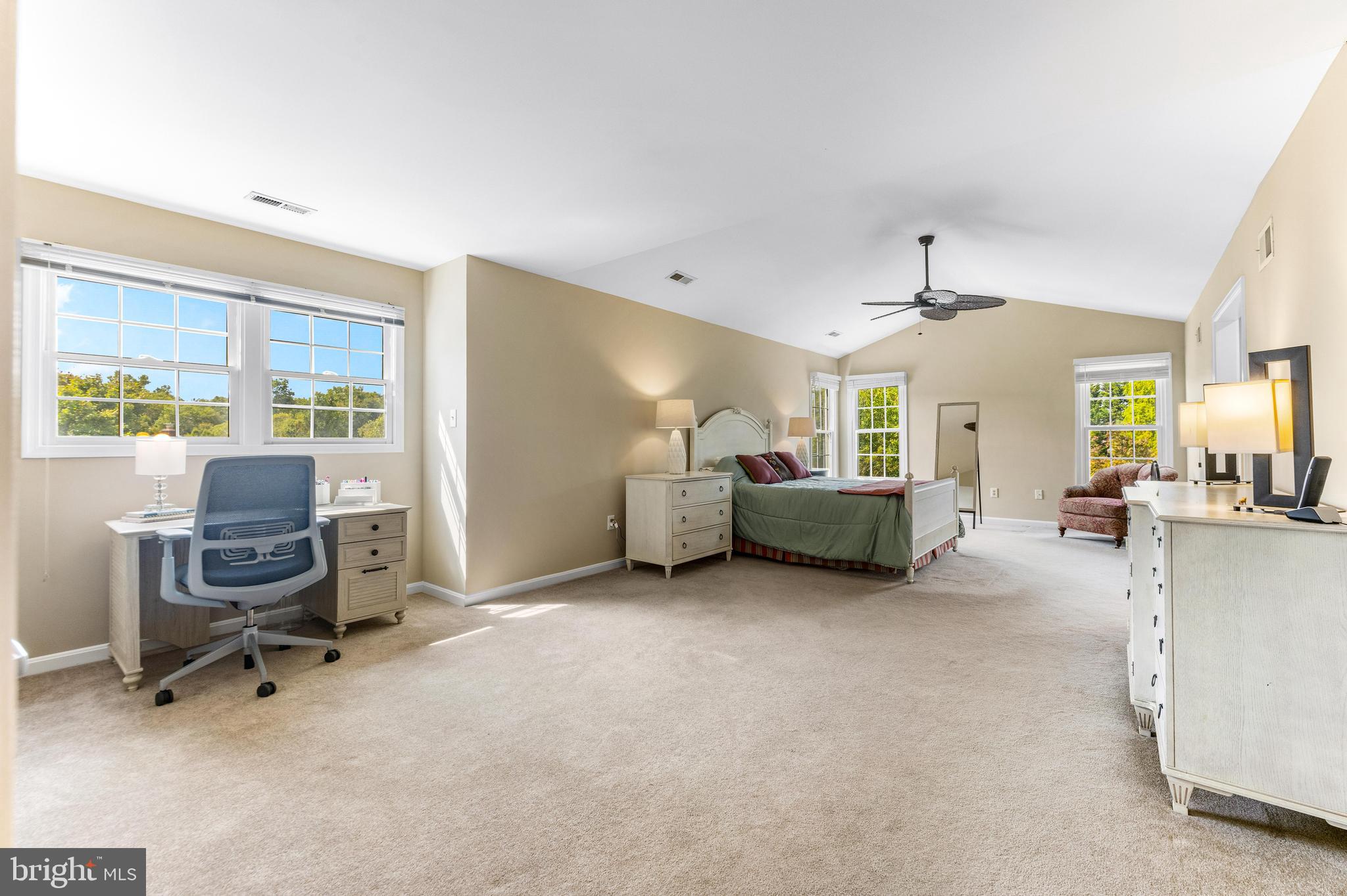 ASHLEIGH KNOLLS - Residential