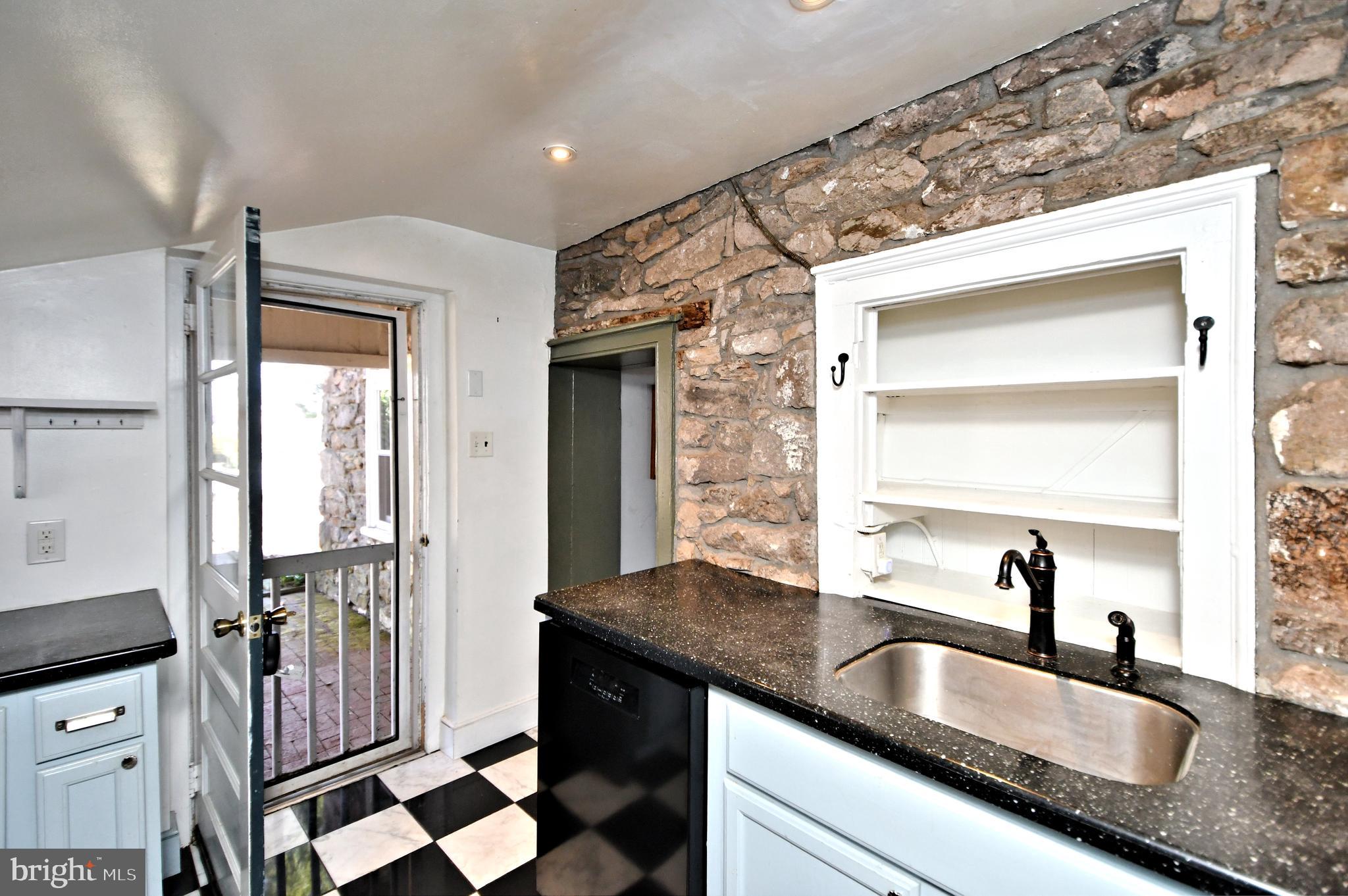 STONEGATE - Residential