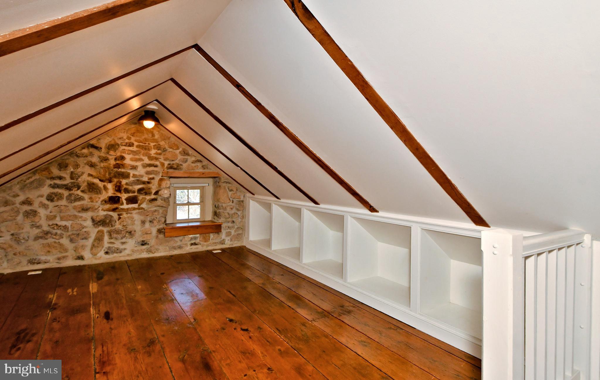 STONEGATE - Residential