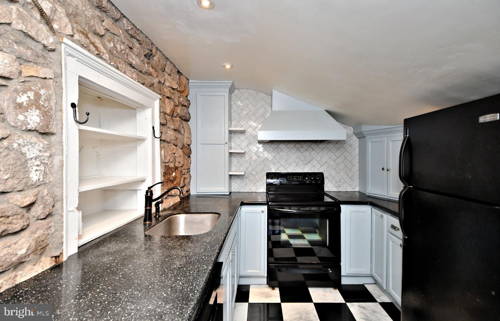 STONEGATE - Residential