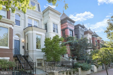 Townhouse For Sale - 68 R Street<br/> WASHINGTON, DC 20001