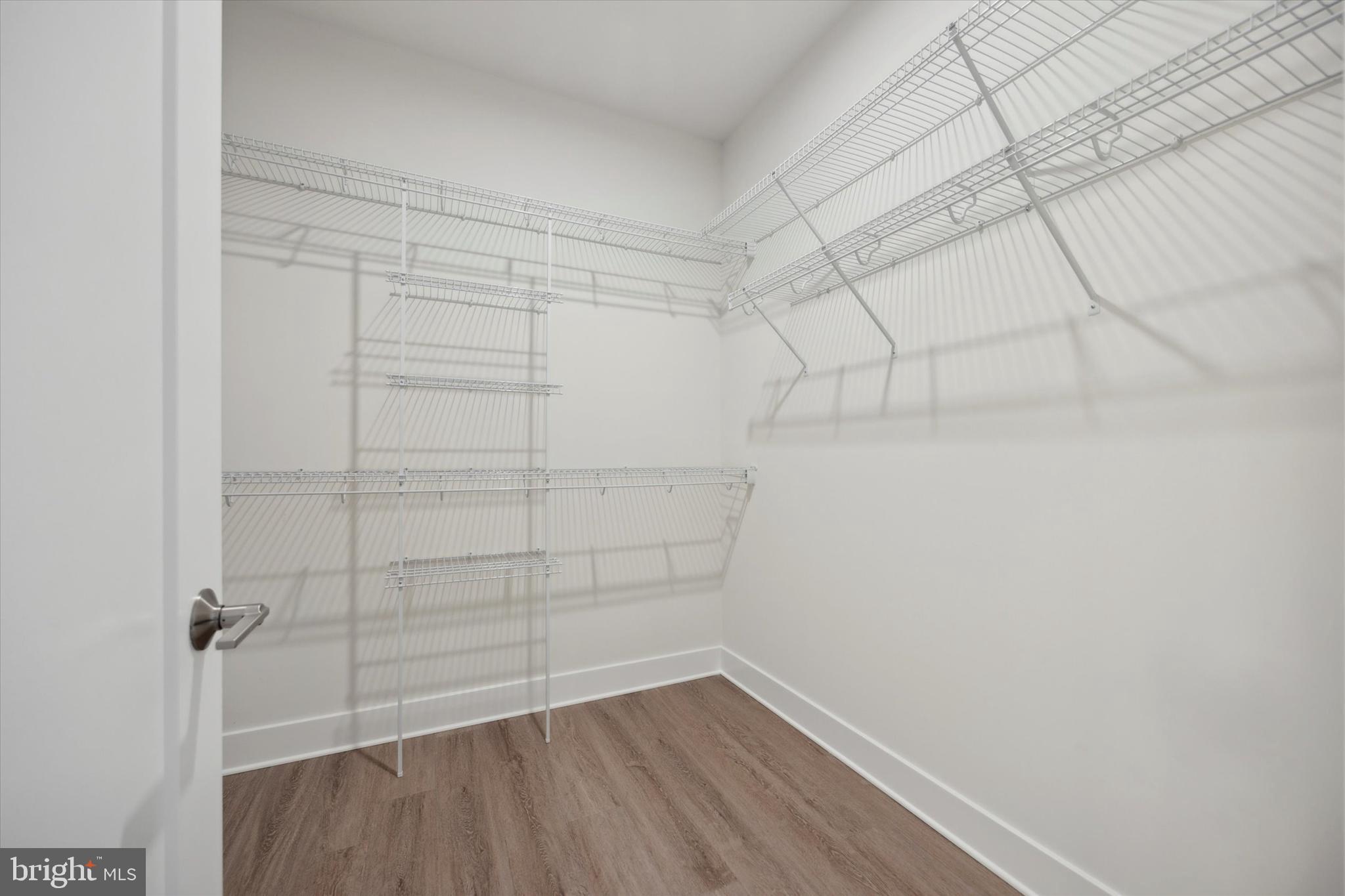 BARCLAY HILL - Residential