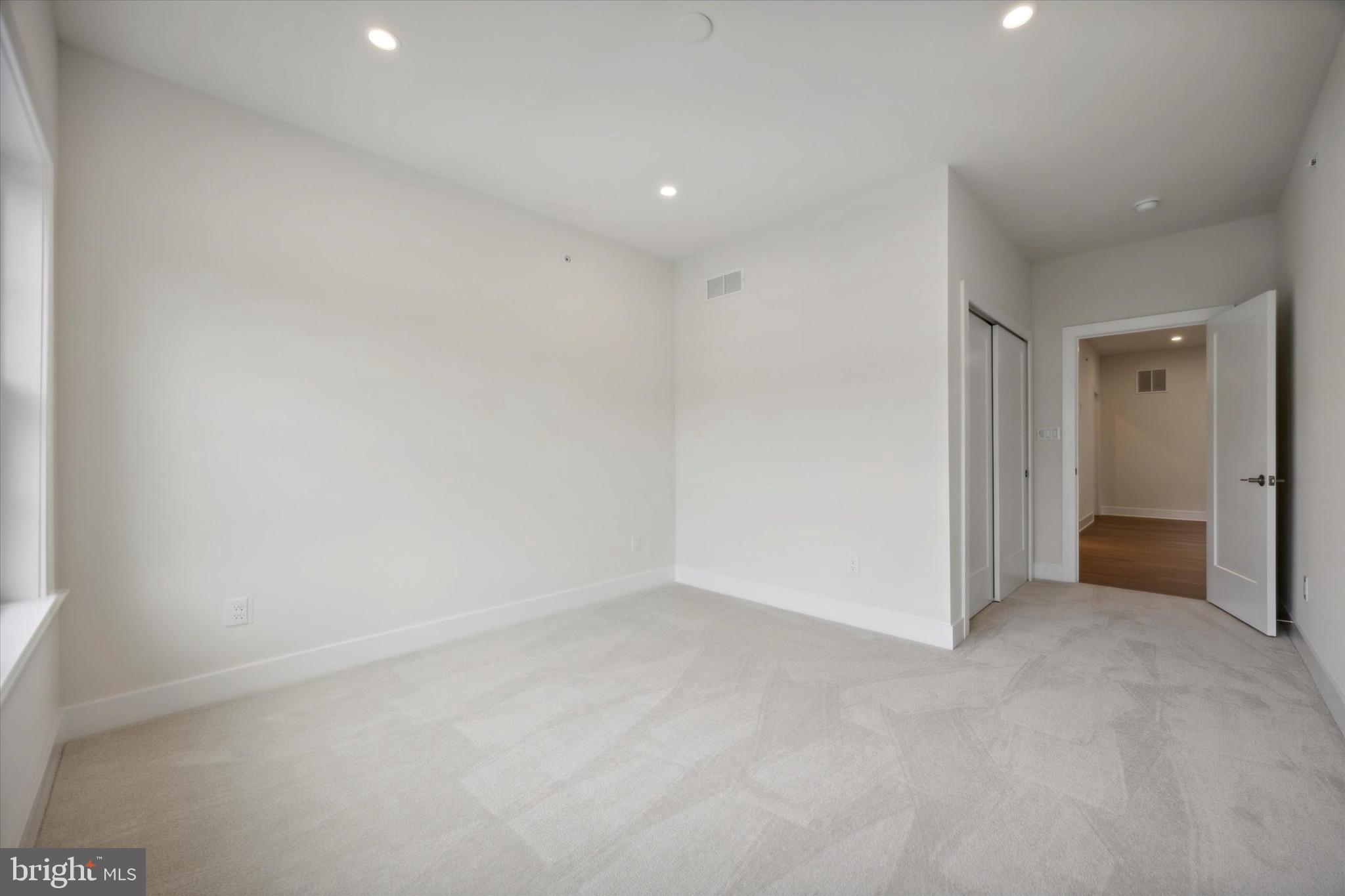 BARCLAY HILL - Residential