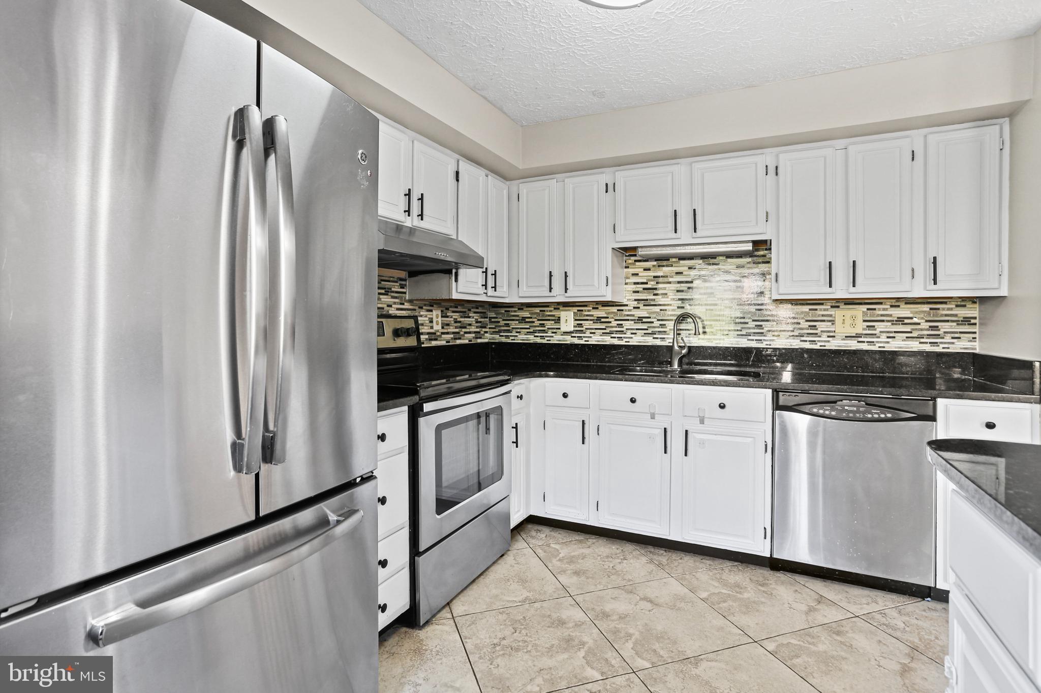 PARK OVERLOOK - Residential Lease