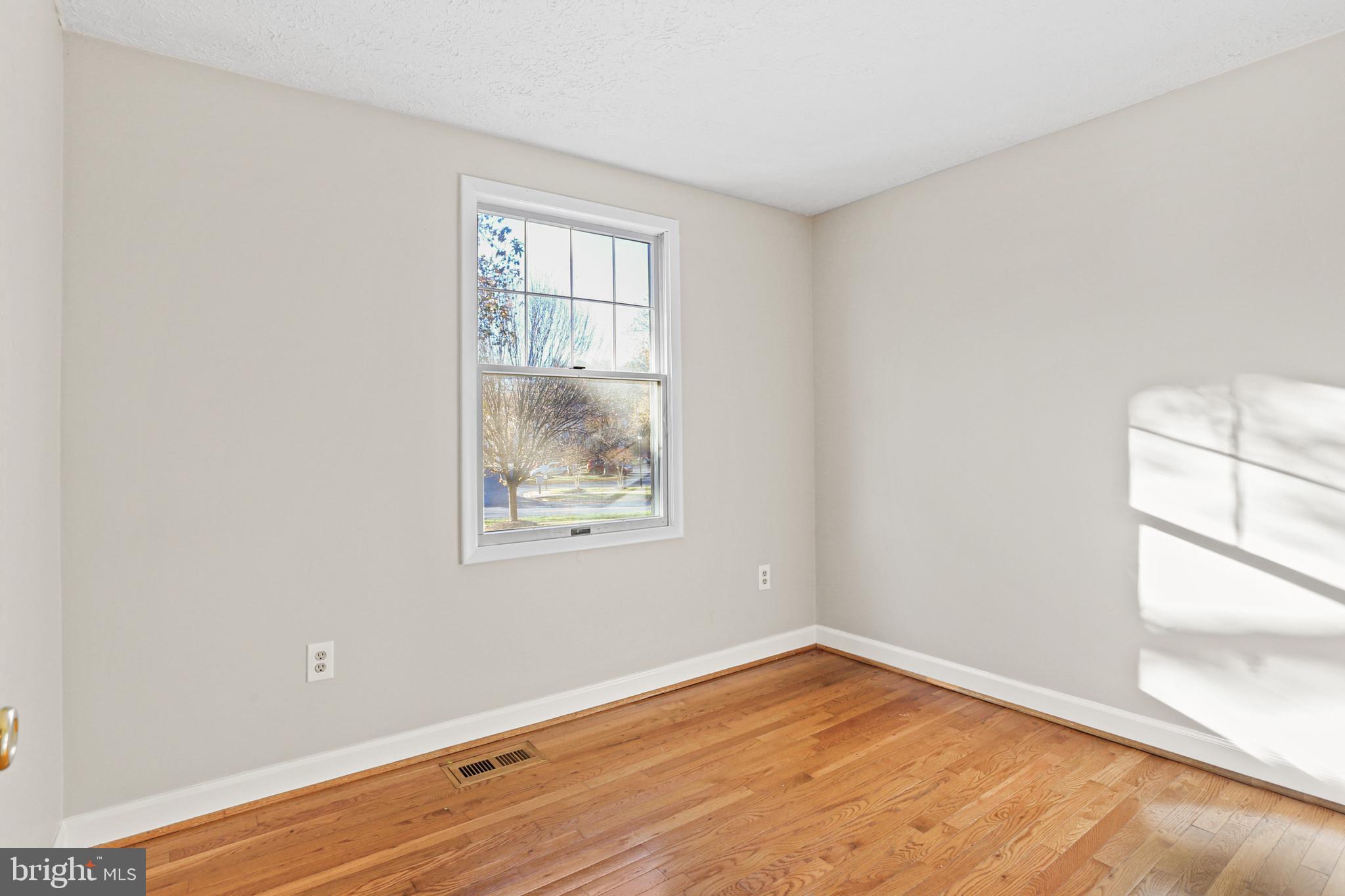 PARK OVERLOOK - Residential Lease