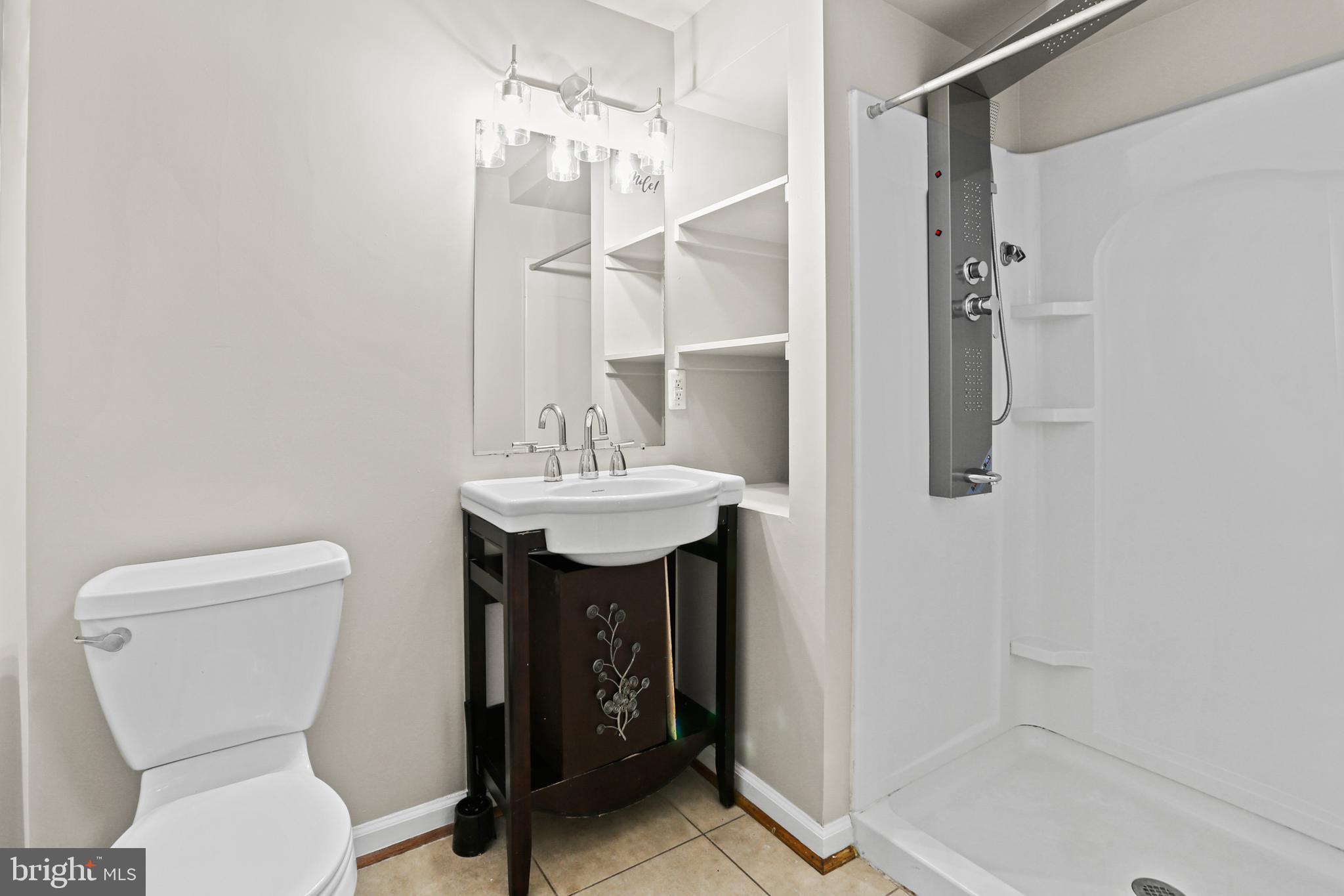 PARK OVERLOOK - Residential Lease