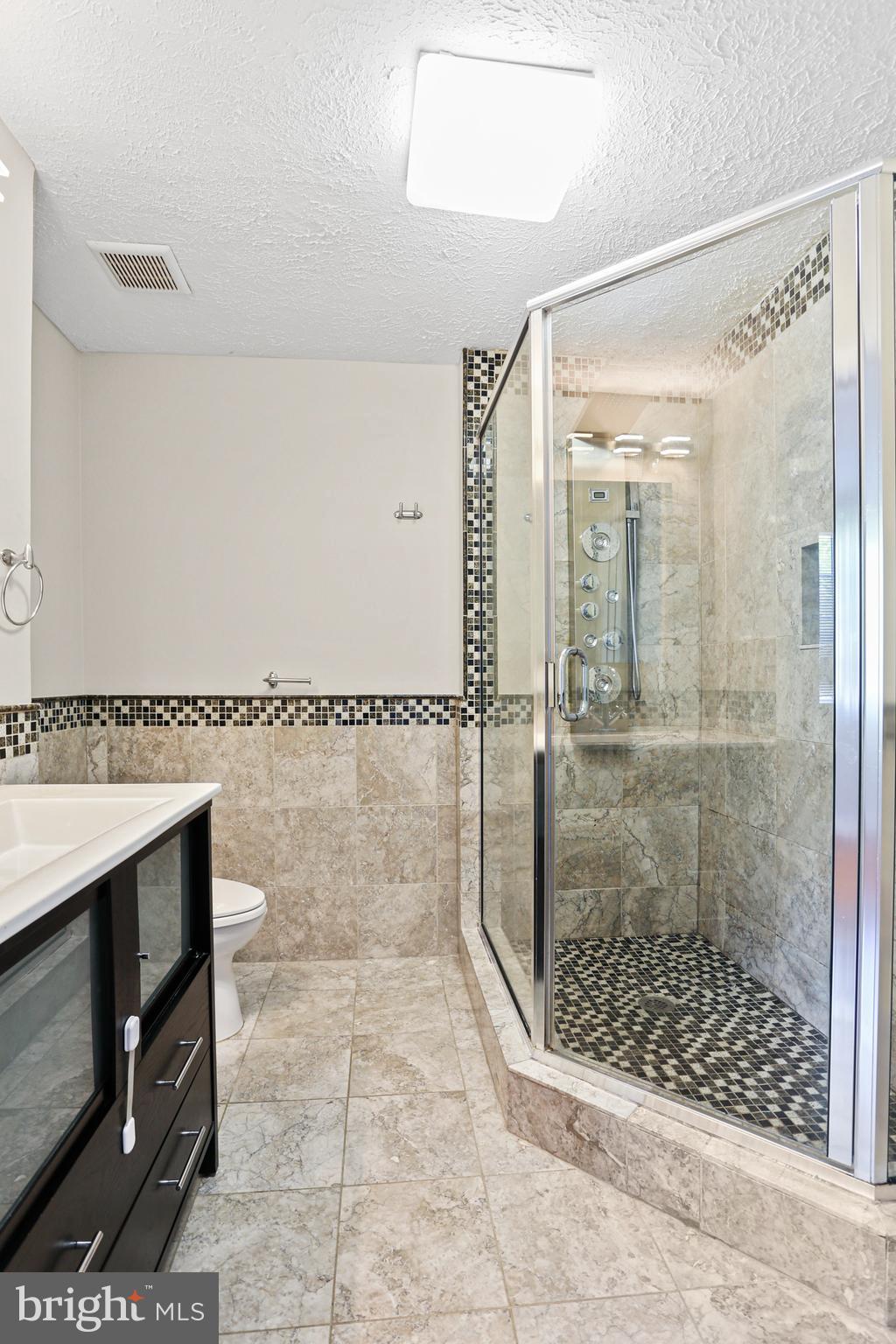 PARK OVERLOOK - Residential Lease