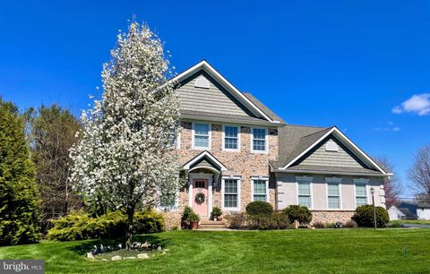 405 CLAYS CROSSING LEBANON PA 17042