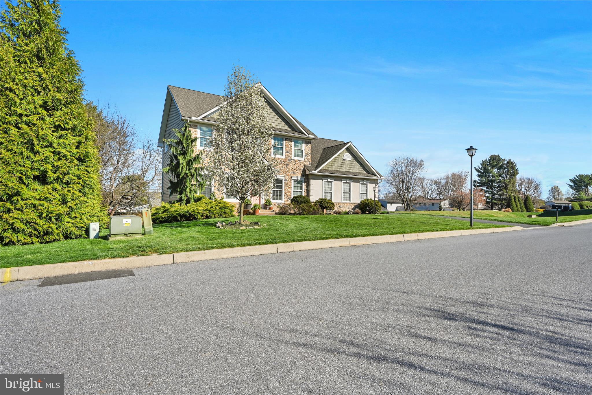 BECKLEY'S CORNER ESTATES - Residential