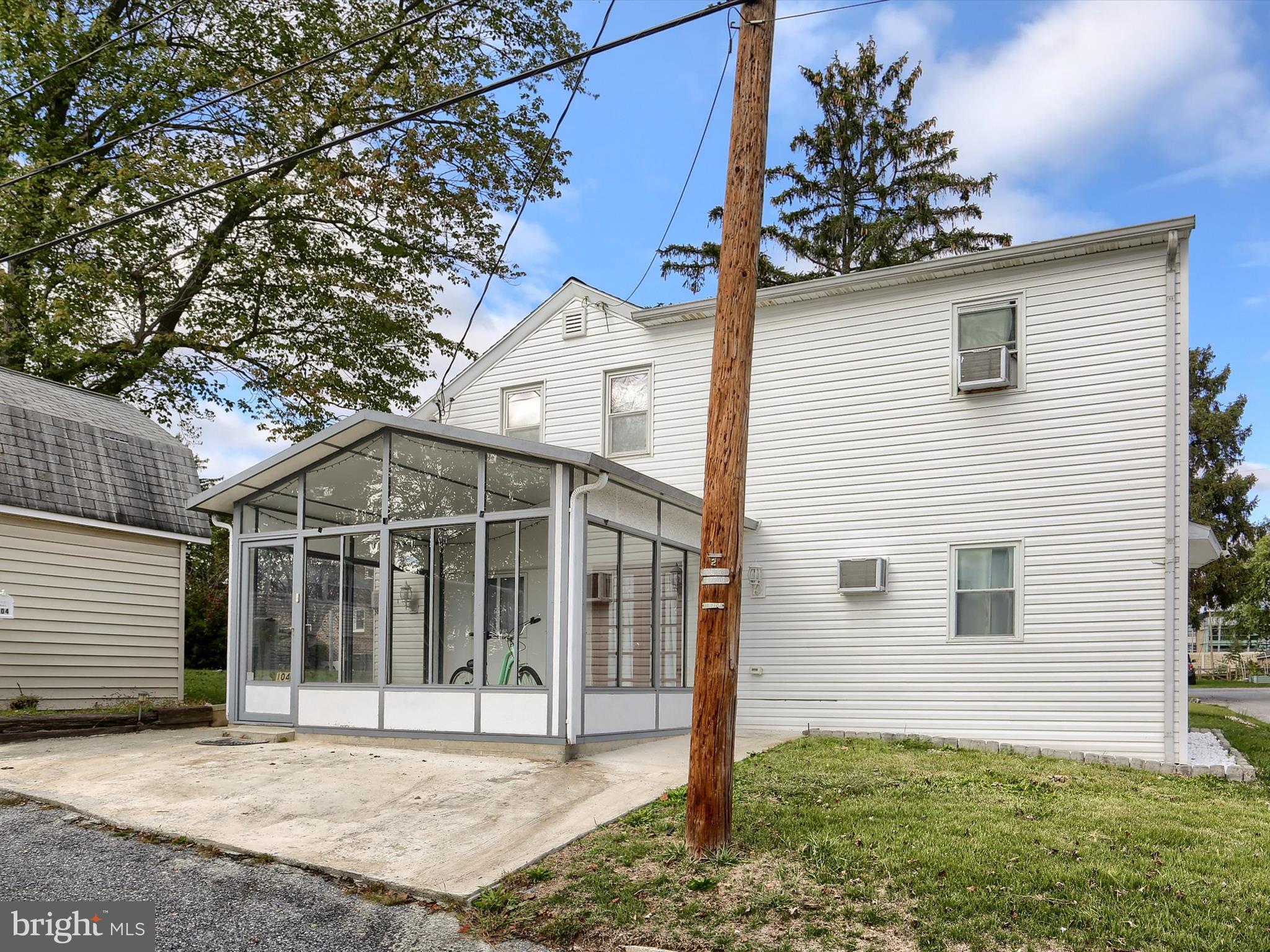 104 PAXTON STREET