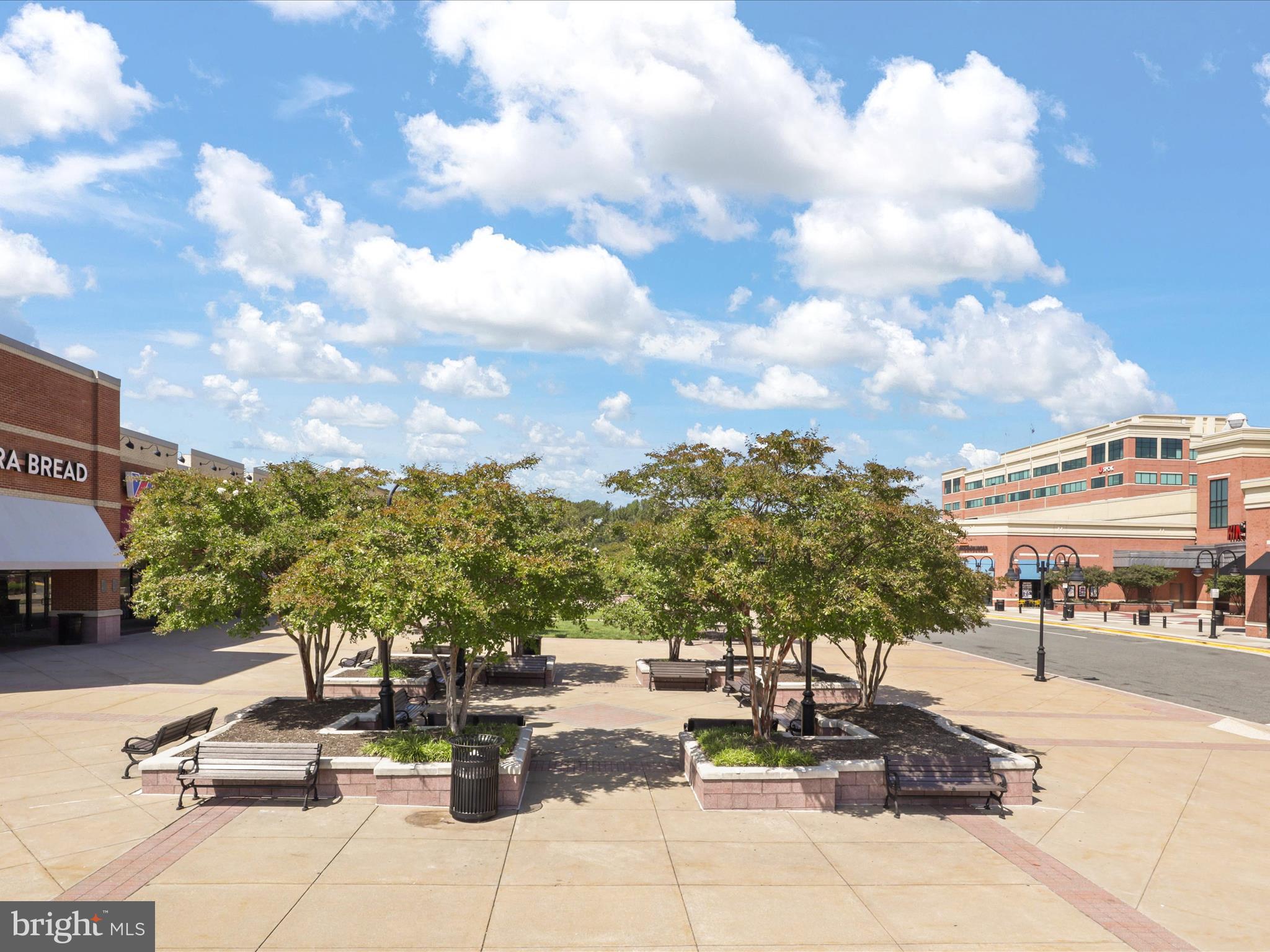 KINGSTOWNE - Residential