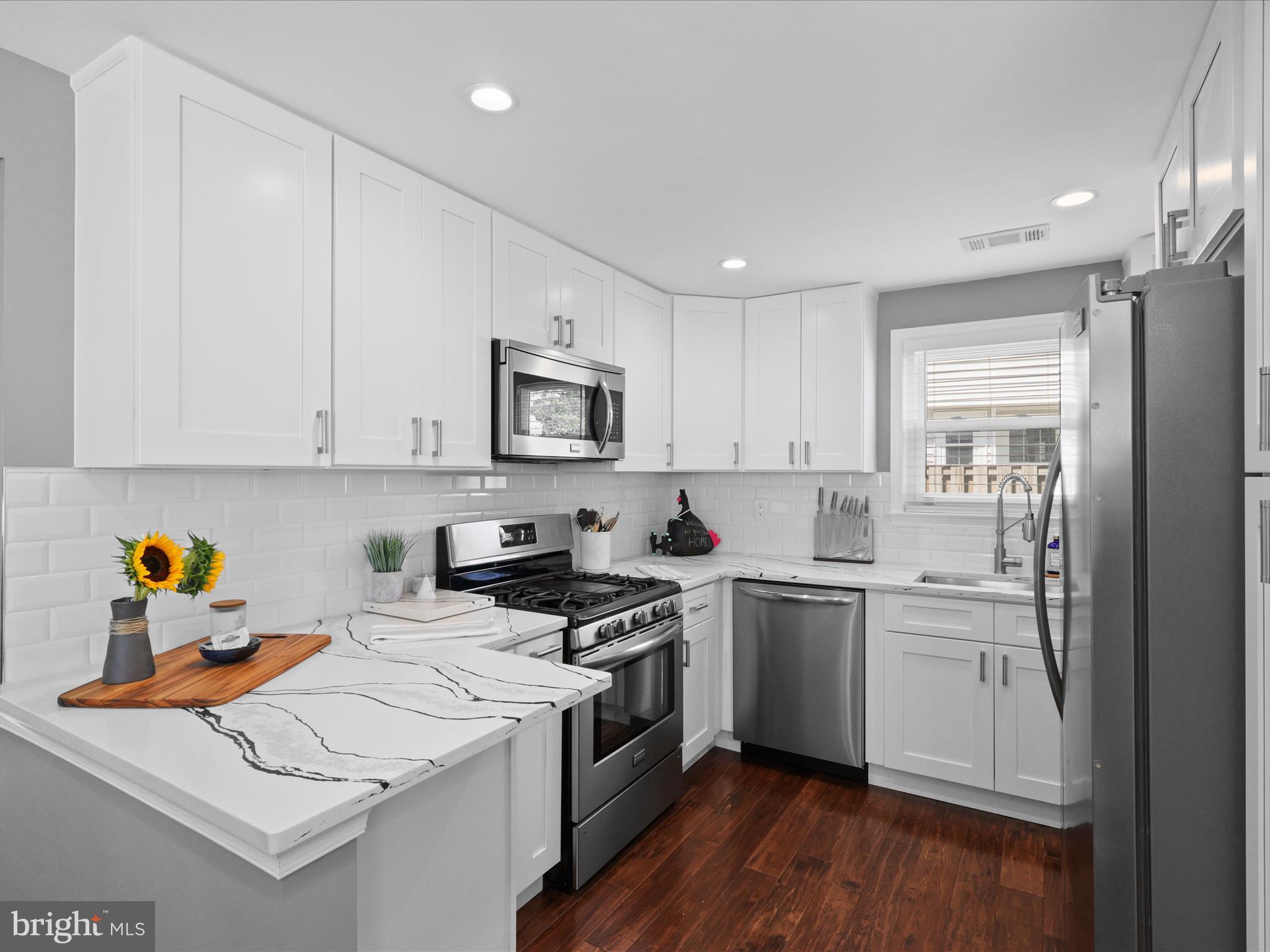 KINGSTOWNE - Residential