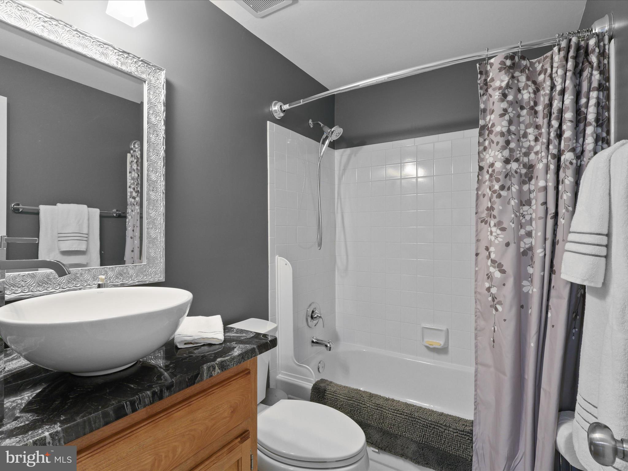 KINGSTOWNE - Residential