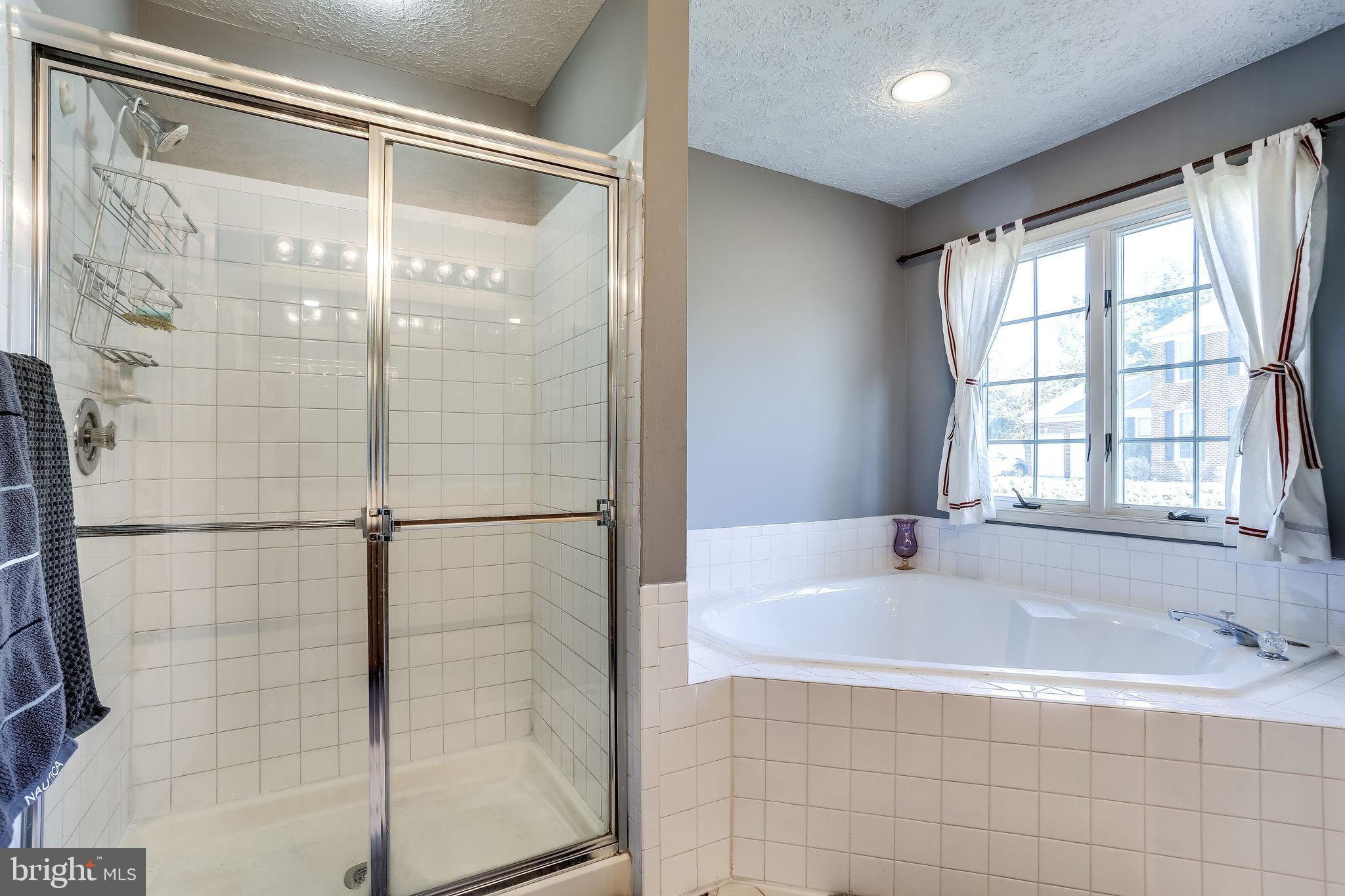 GOLDEN BELL - Residential