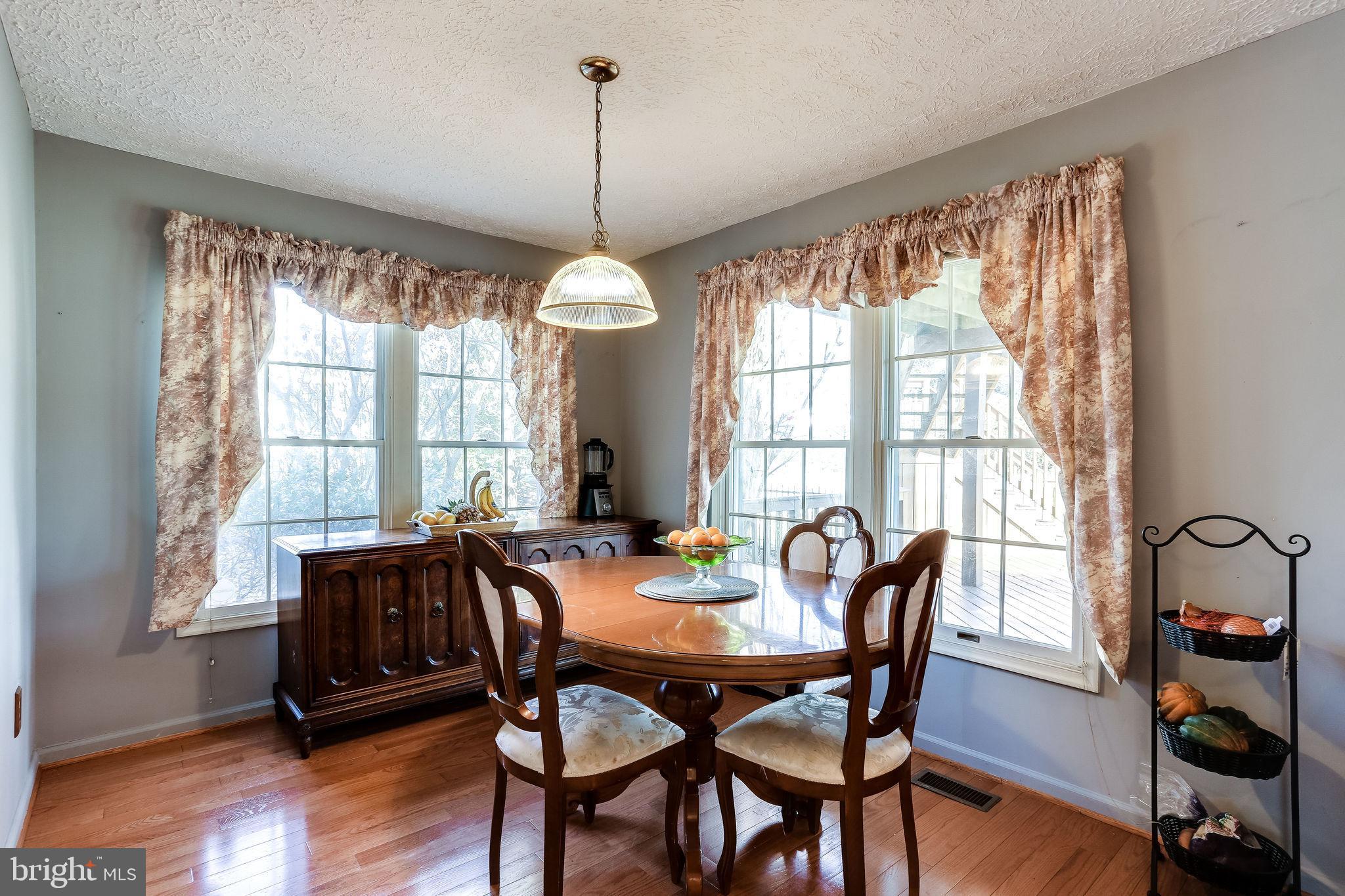 GOLDEN BELL - Residential