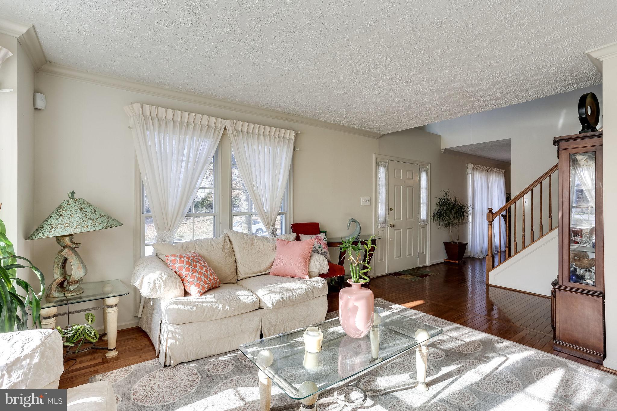 GOLDEN BELL - Residential