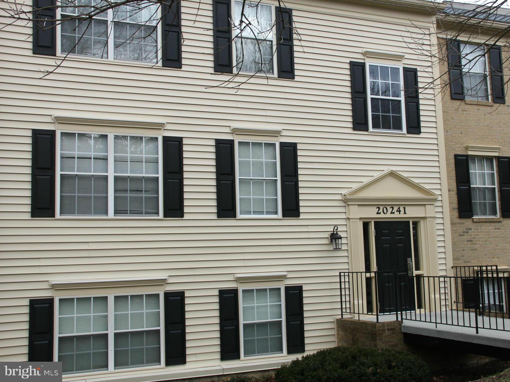Absolutely stunning and rare 3BR/2BA condo in excellent.condition. New kitchen with upscale cabinets, granite counters, classic subway tile backsplash paired w/new SS appliances and wood grain porcelain tile flooring. Gleaming HW flrs throughout. Living room w/new fireplace, sliding glass door to patio overlooking wooded area. New spa-like baths w/designer tile work. New lighting, new w/dryer.