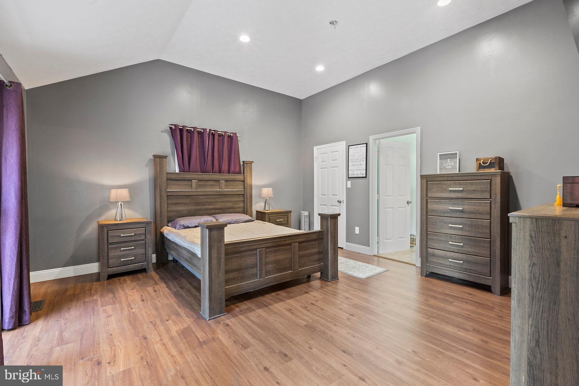 FOX RUN FARMSTEADS - Residential