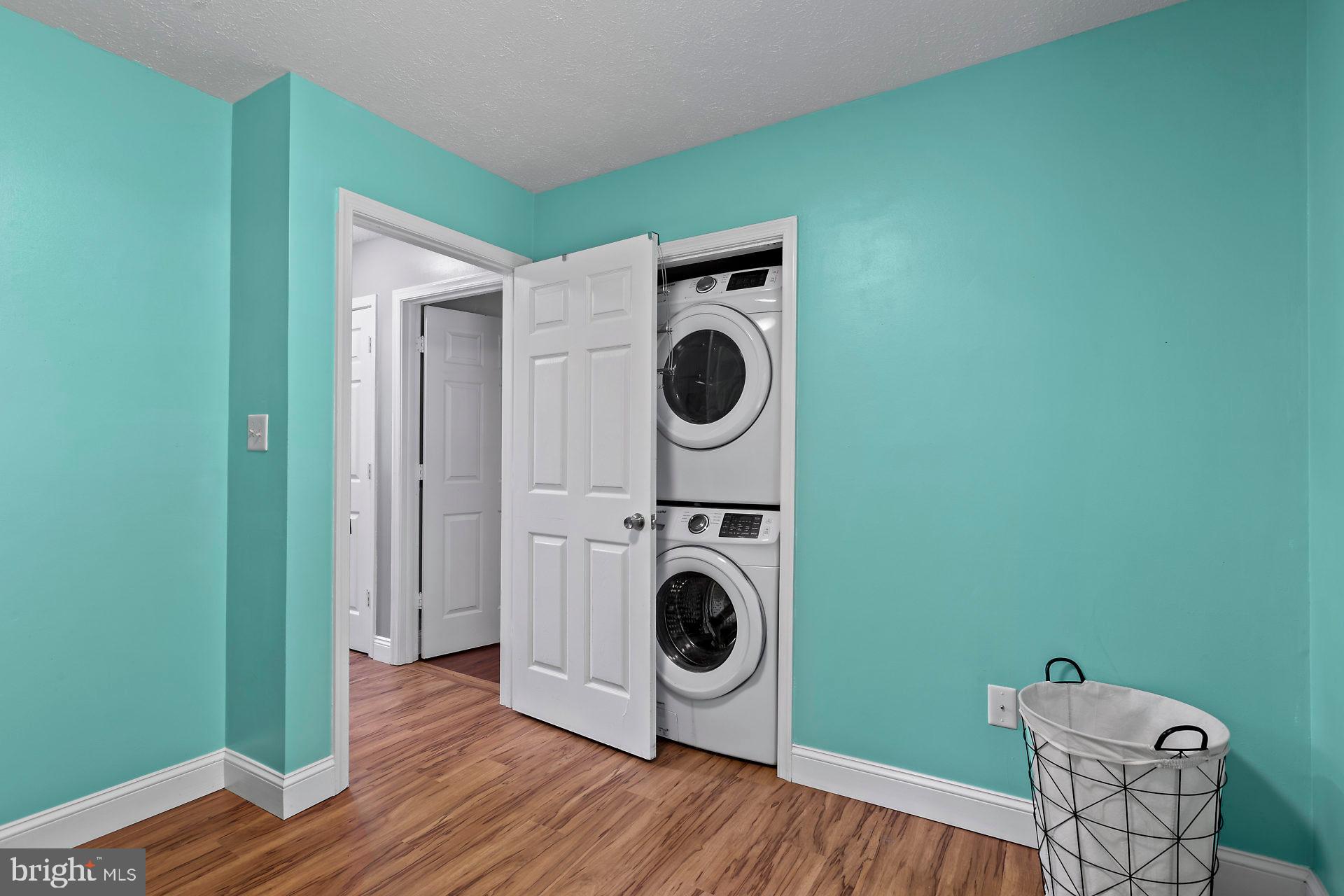 FOX RUN FARMSTEADS - Residential