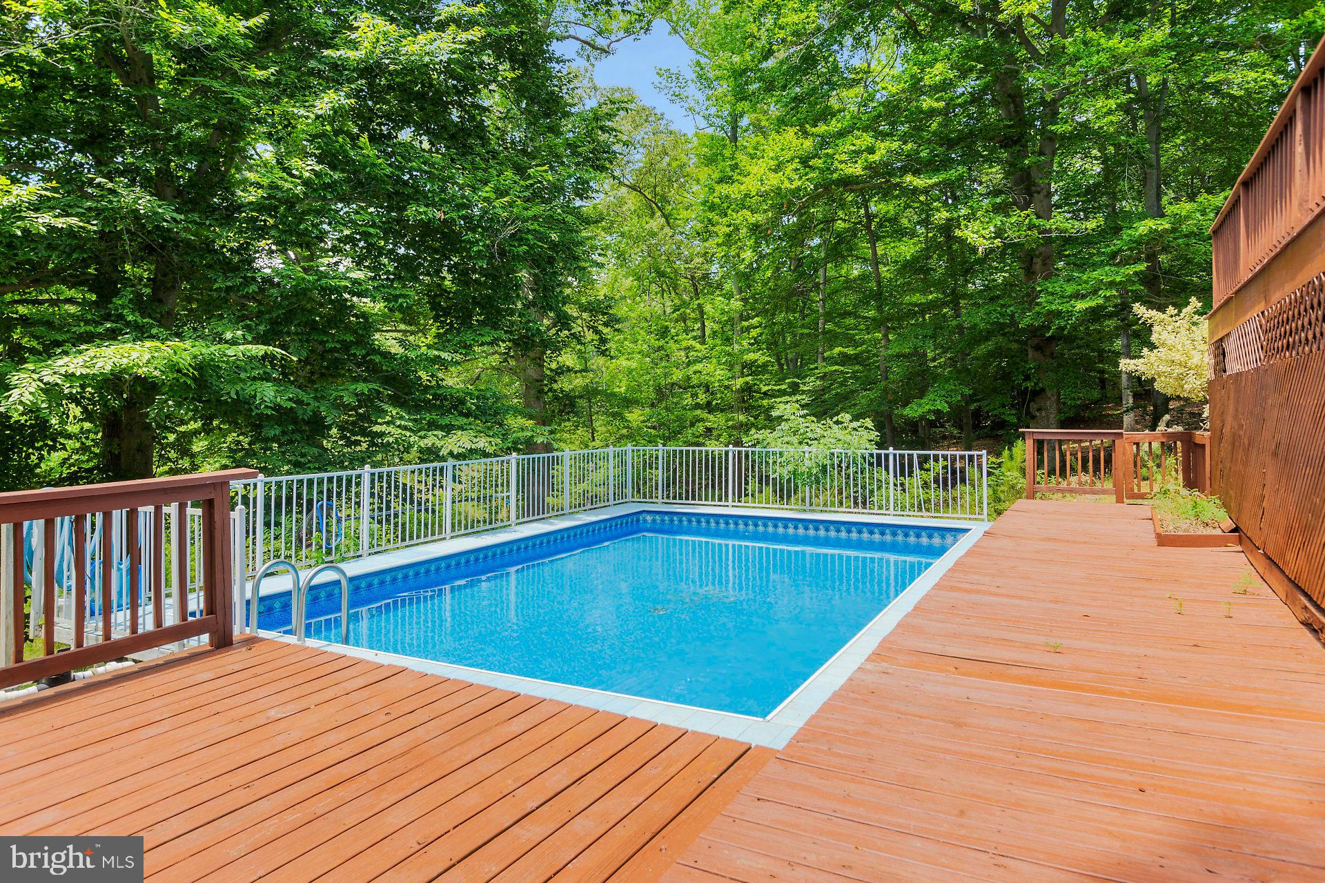 FOX RUN FARMSTEADS - Residential