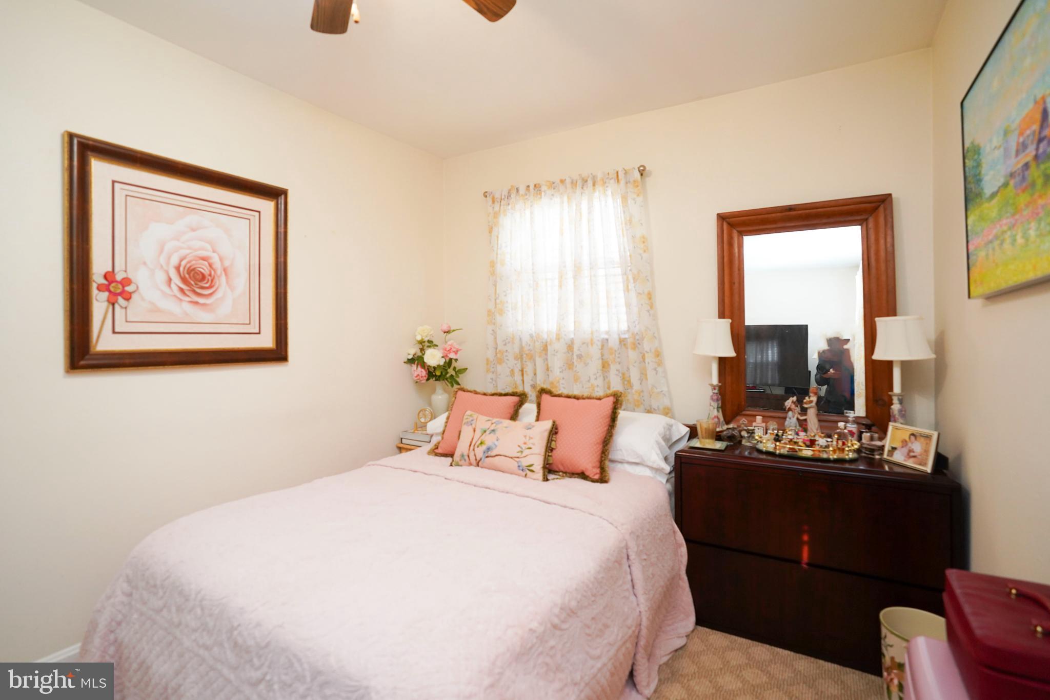 WHEATON WOODS - Residential